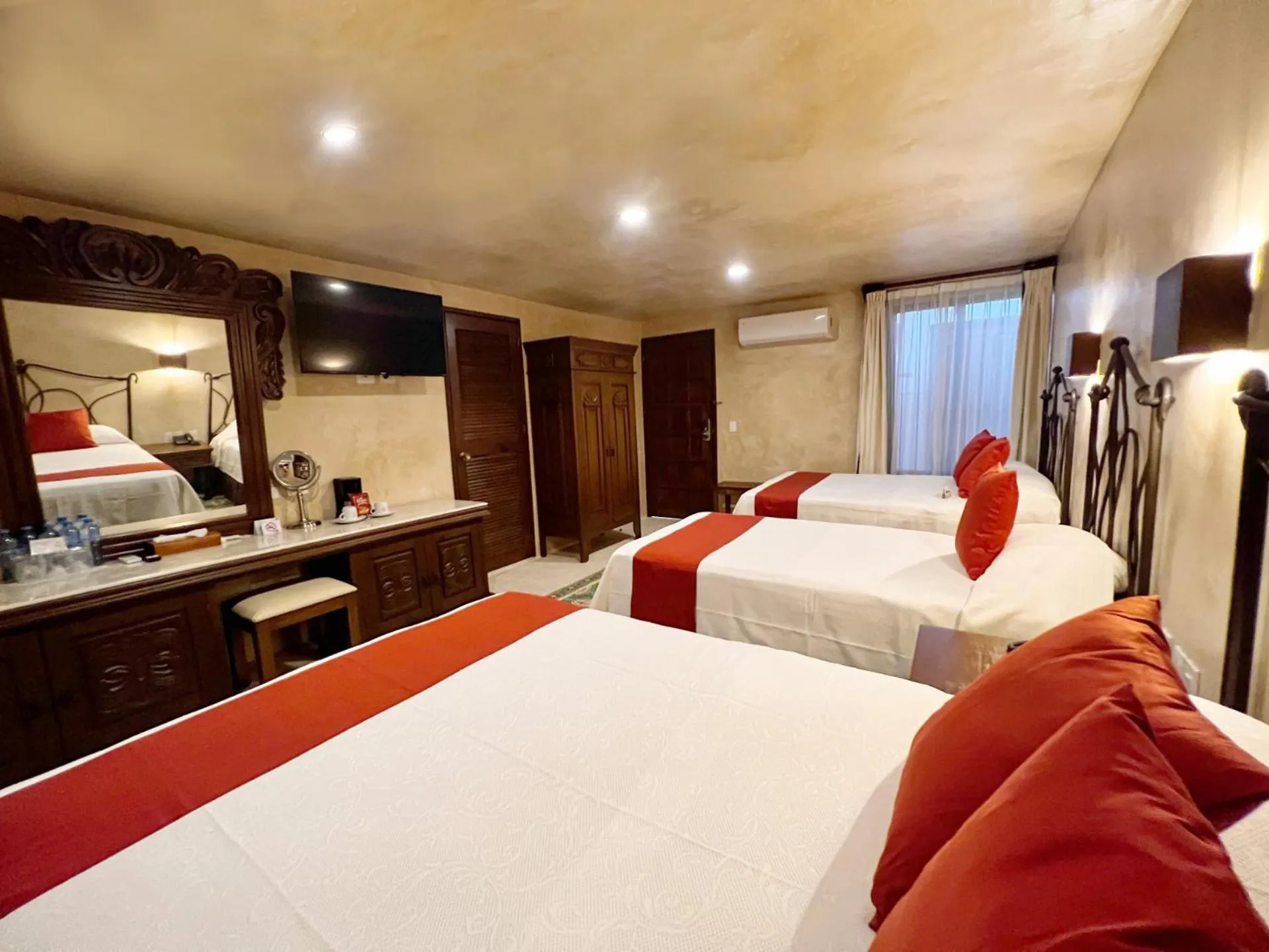 Photo of the whole room, Bed in Hotel Meson del Marques