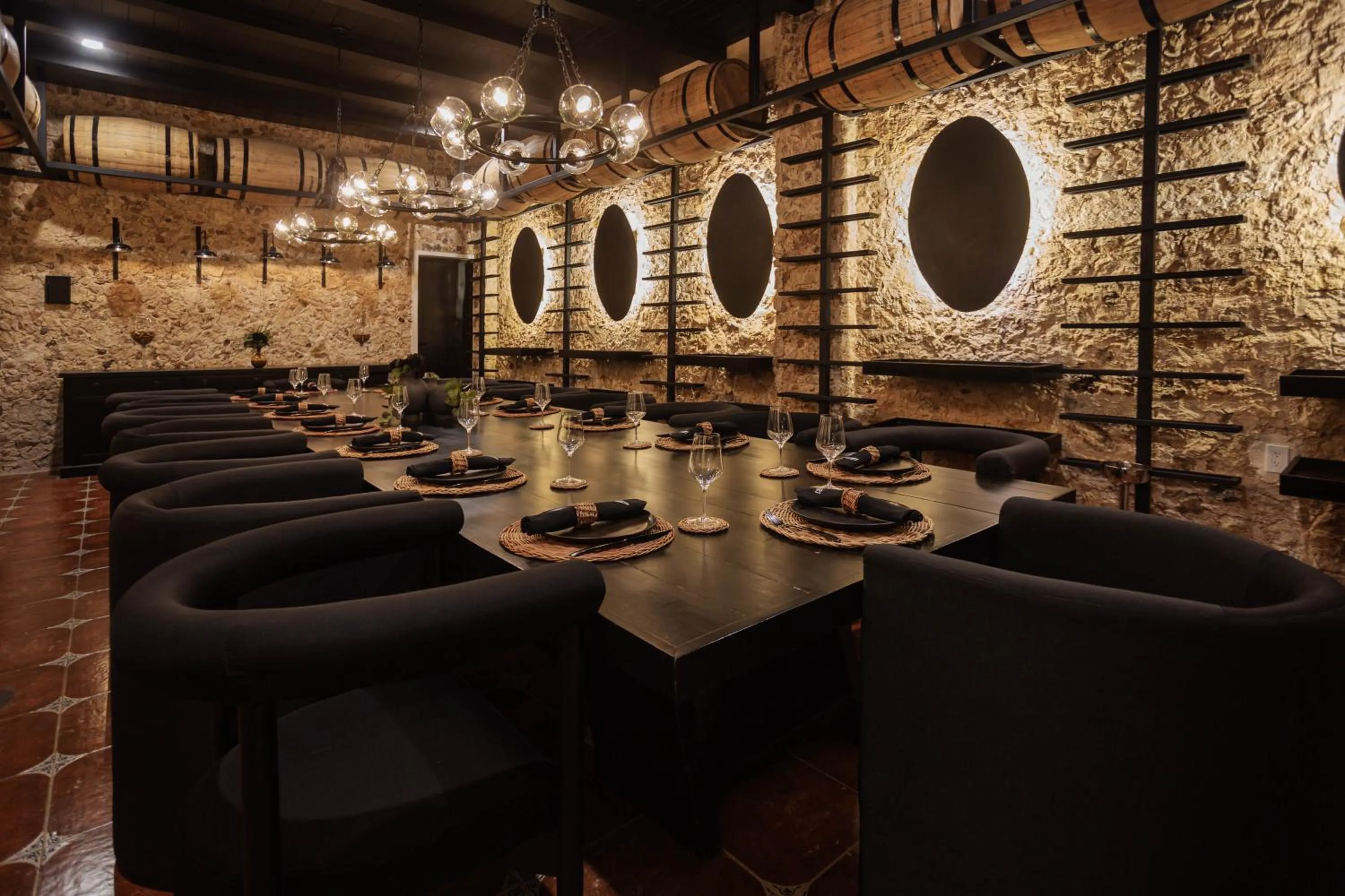 Restaurant/places to eat in Hotel Meson del Marques