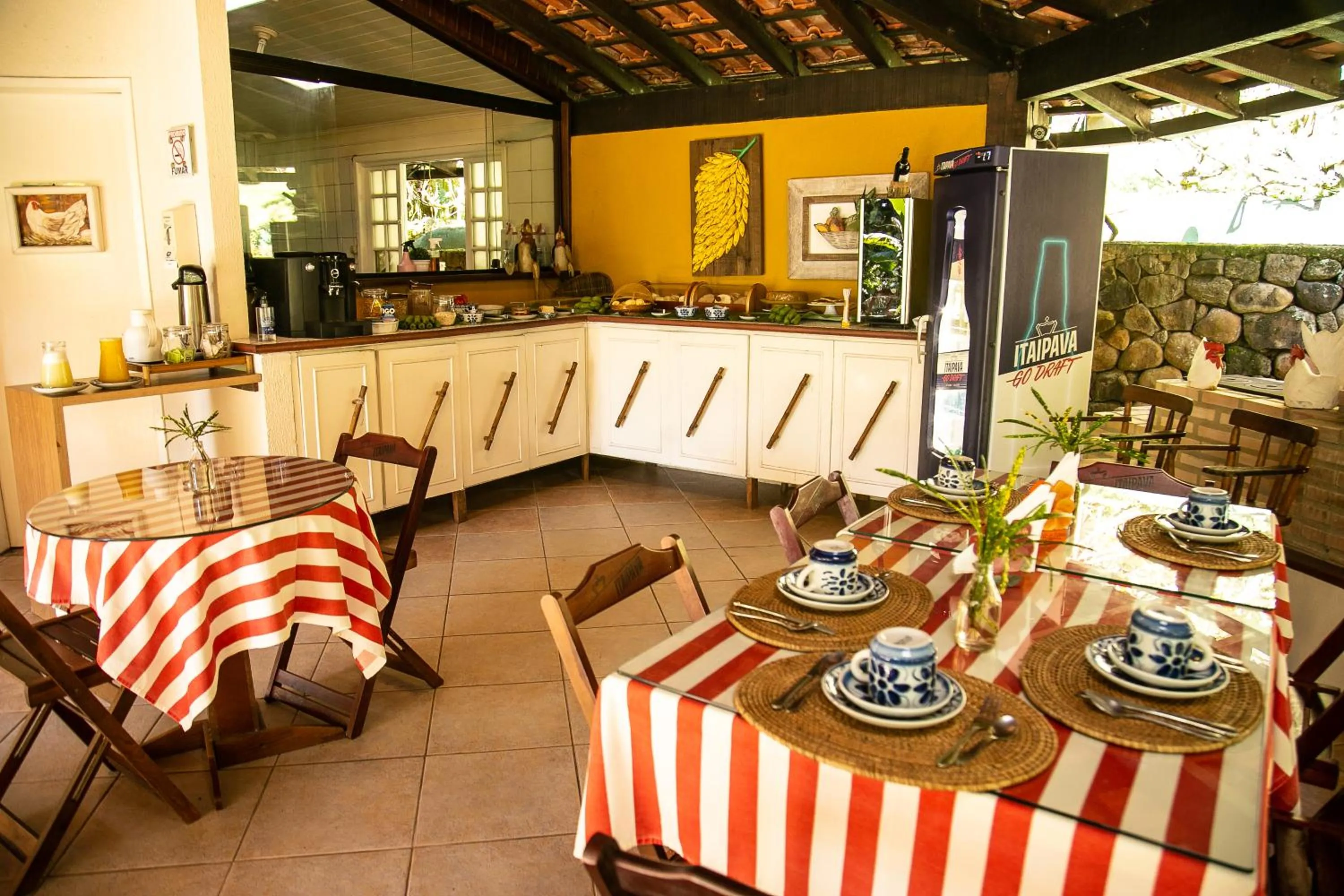 Restaurant/places to eat in Pousada Vitorino