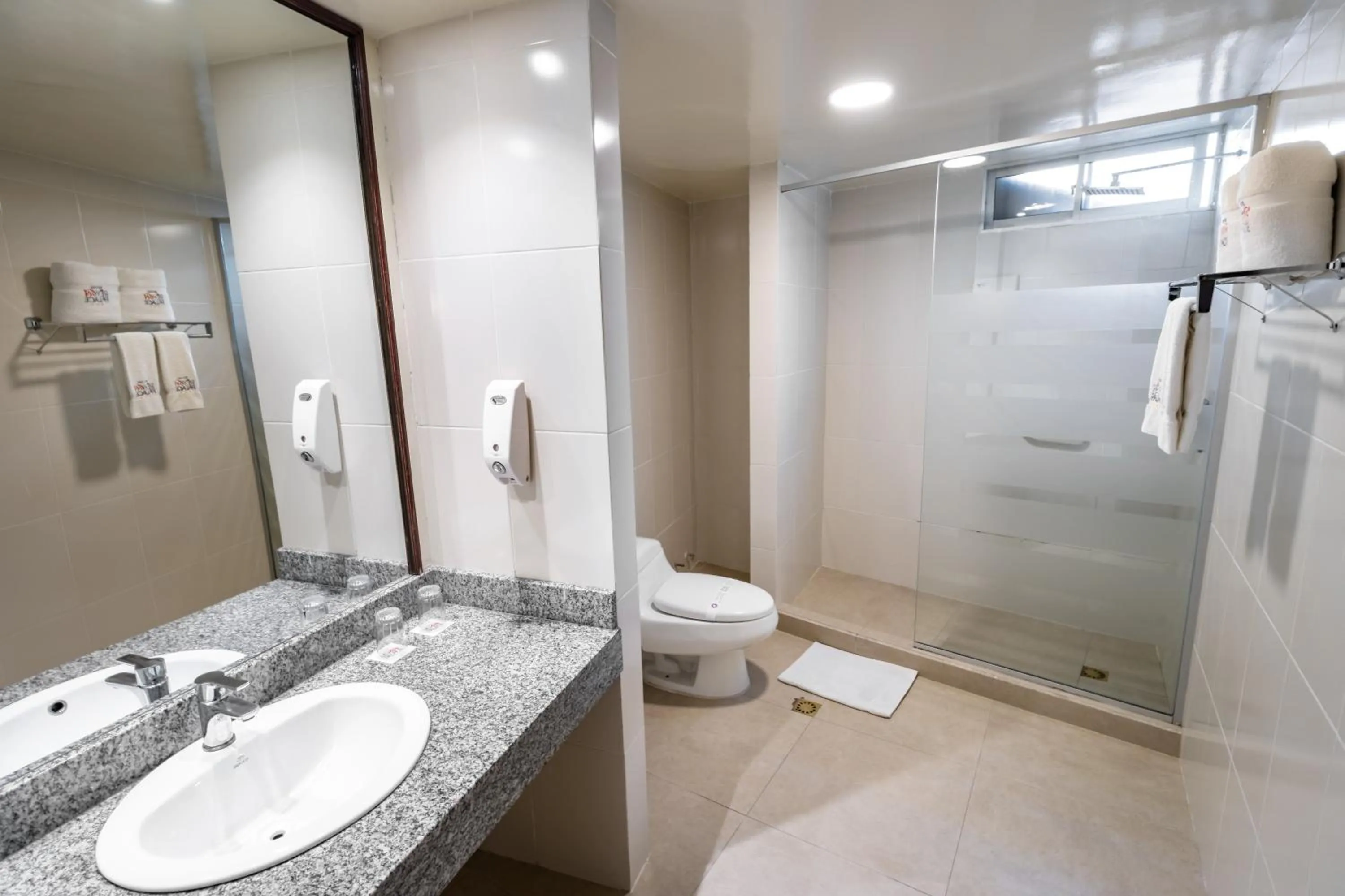 Bathroom in El Rey Palace Hotel