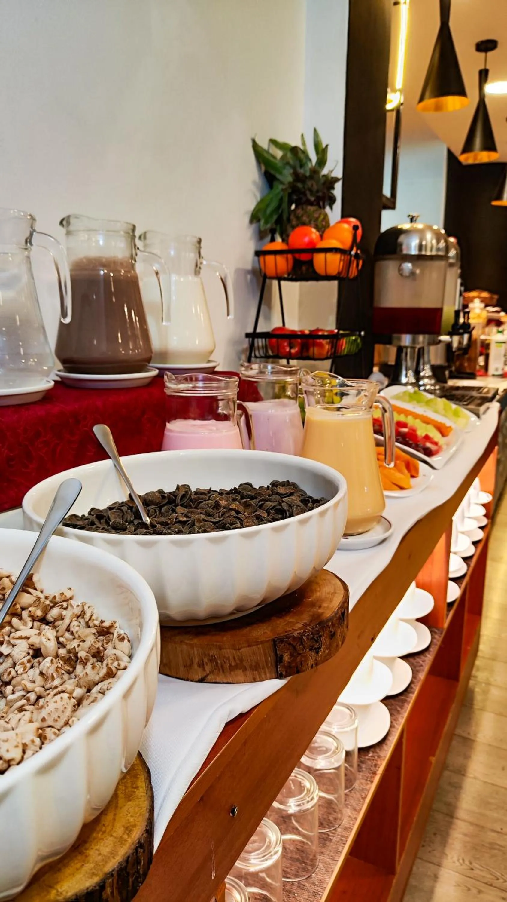 Buffet breakfast in El Rey Palace Hotel