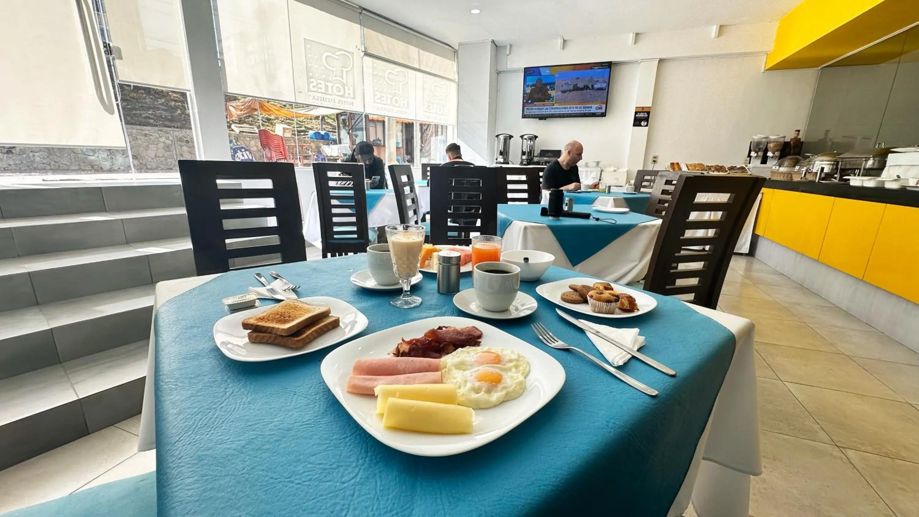 Buffet breakfast in Delfines Apart Hotel