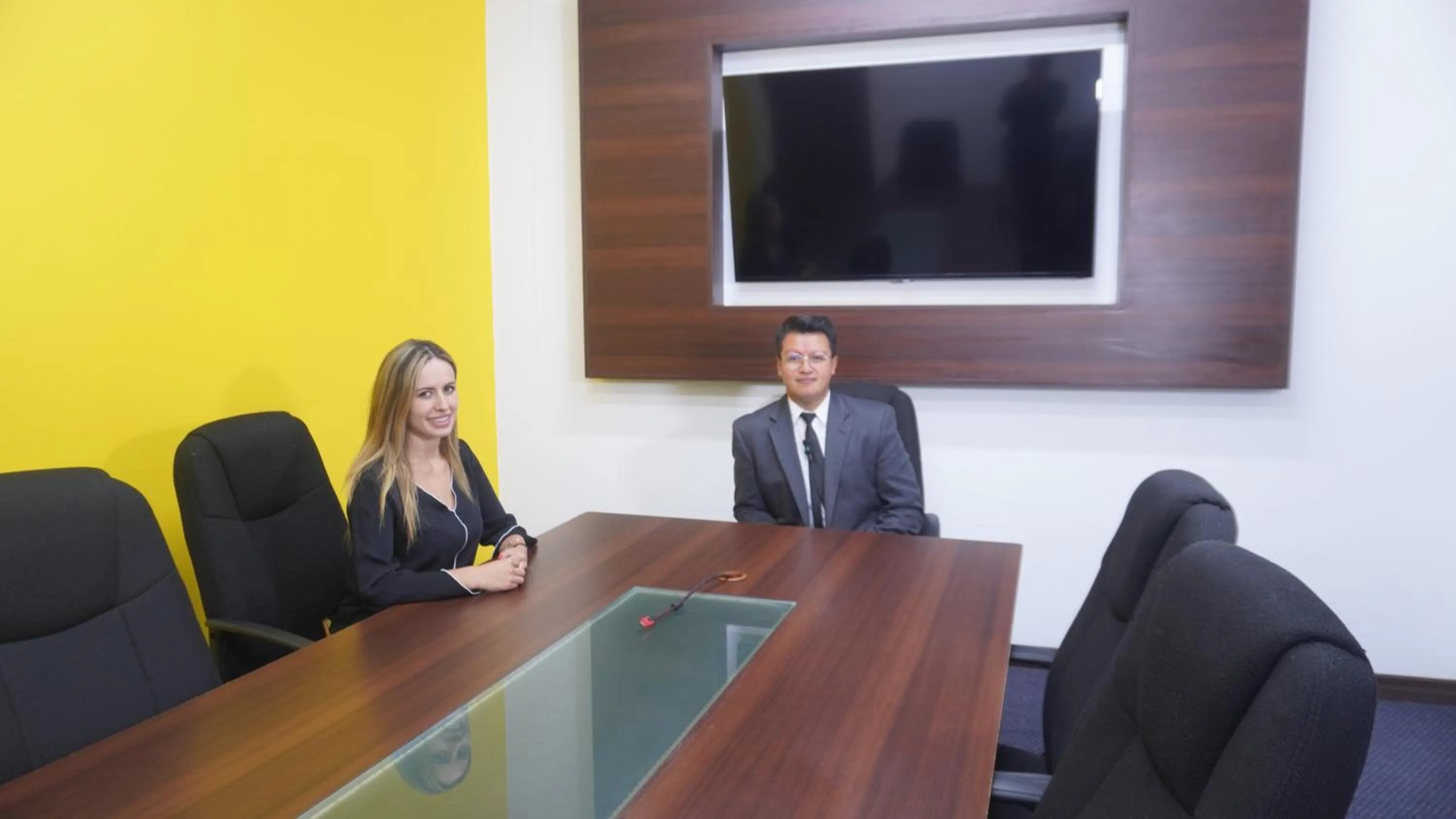 People in Delfines Apart Hotel