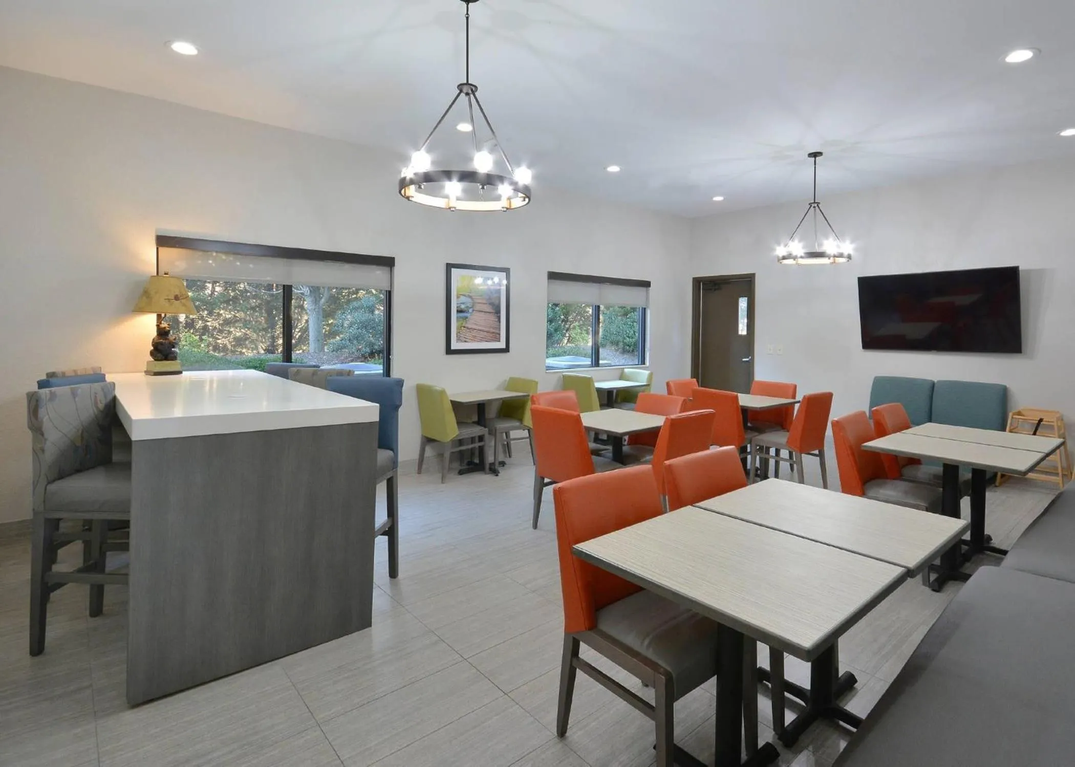 Breakfast in Brookstone Lodge near Biltmore Village, an Ascend Collection Hotel