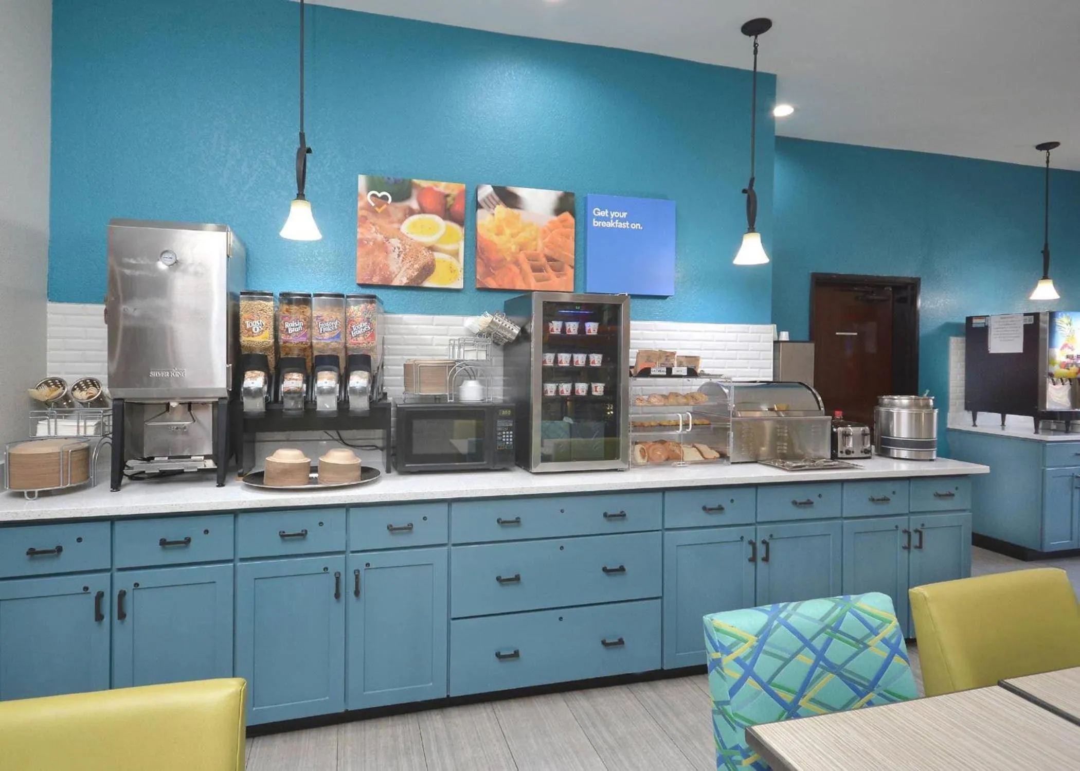 Breakfast in Brookstone Lodge near Biltmore Village, an Ascend Collection Hotel