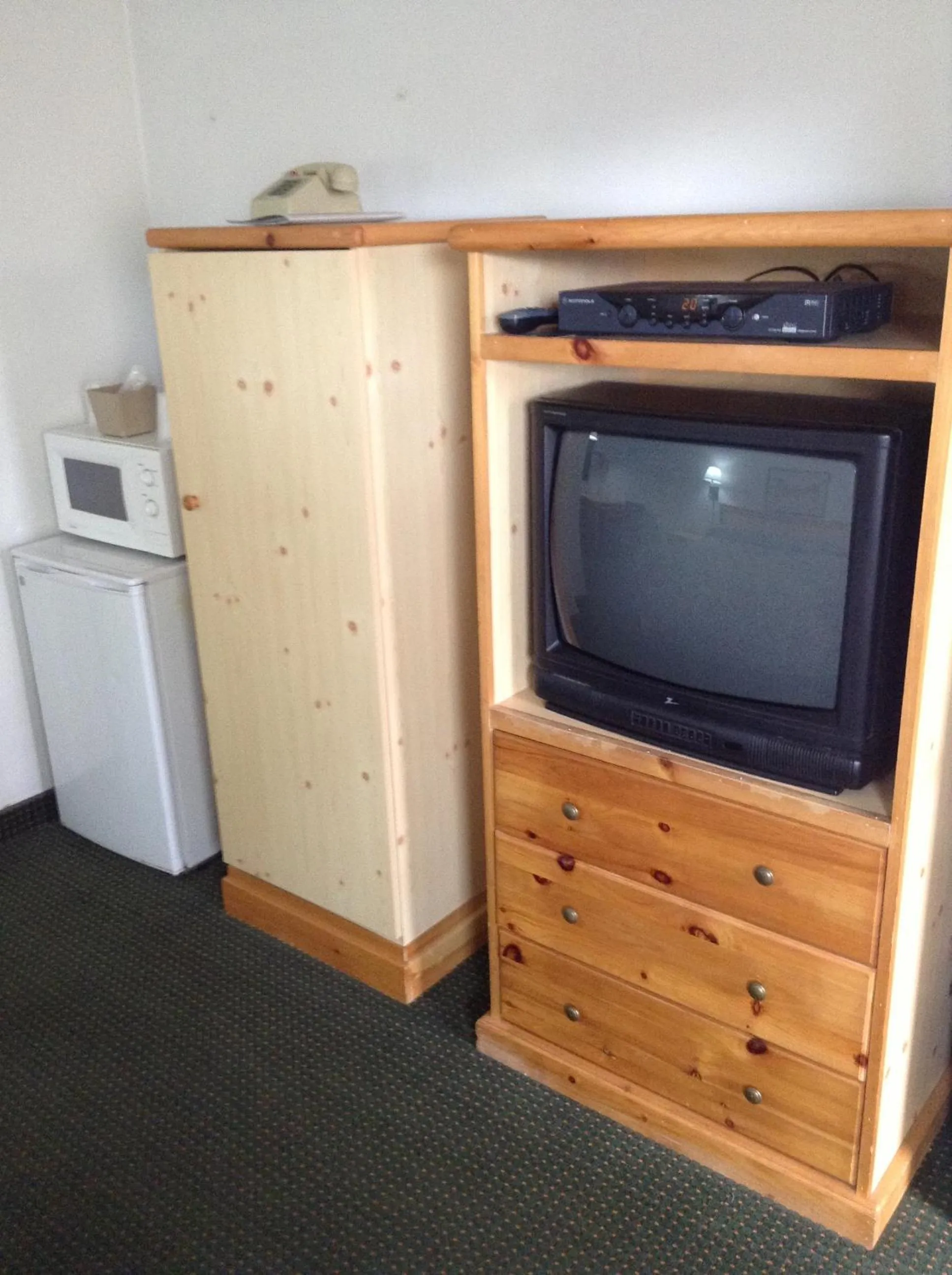 TV and multimedia in Plaza Inn