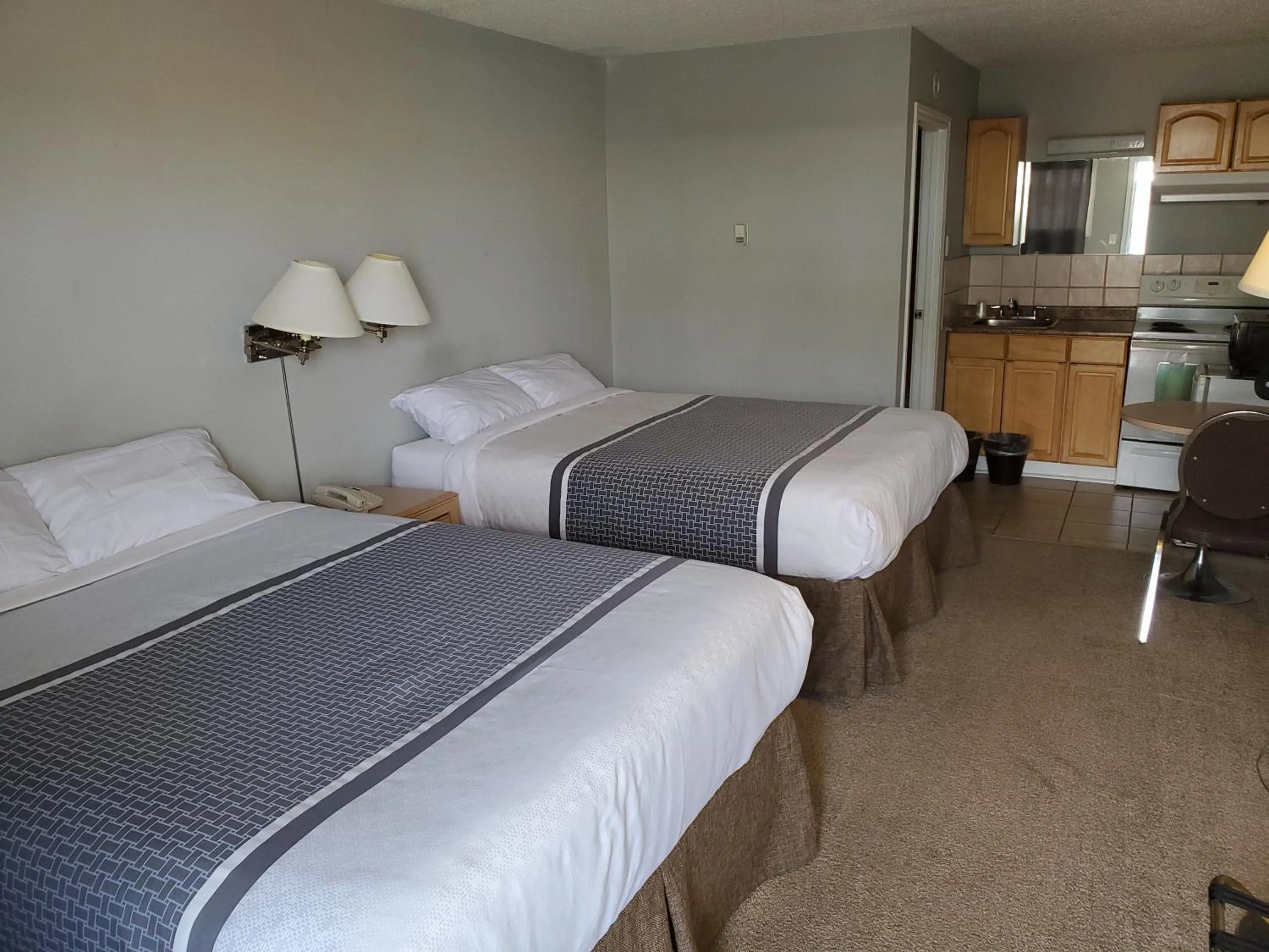 Bed in Wild Rose Country Inn