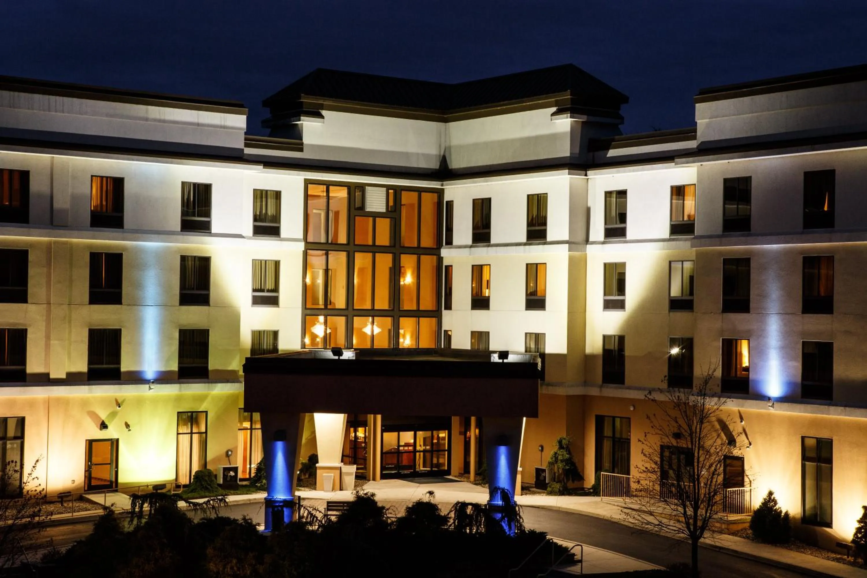 Property building in Holiday Inn Express & Suites Harrisburg West