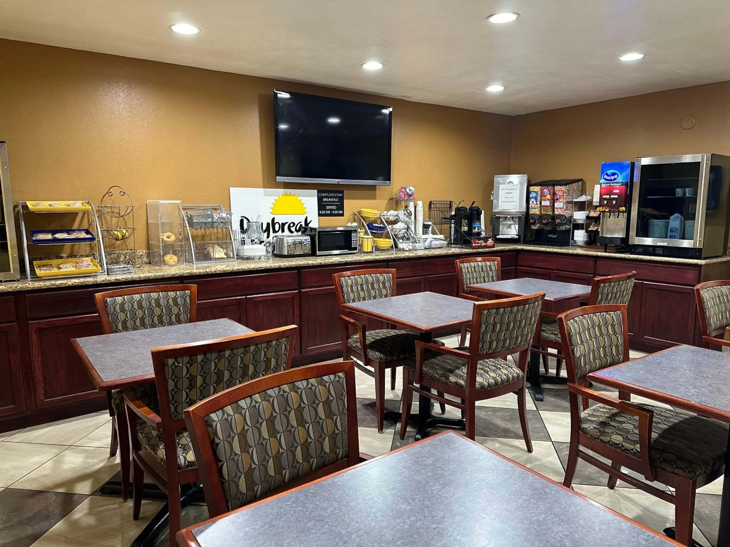 Breakfast in Days Inn by Wyndham Medford