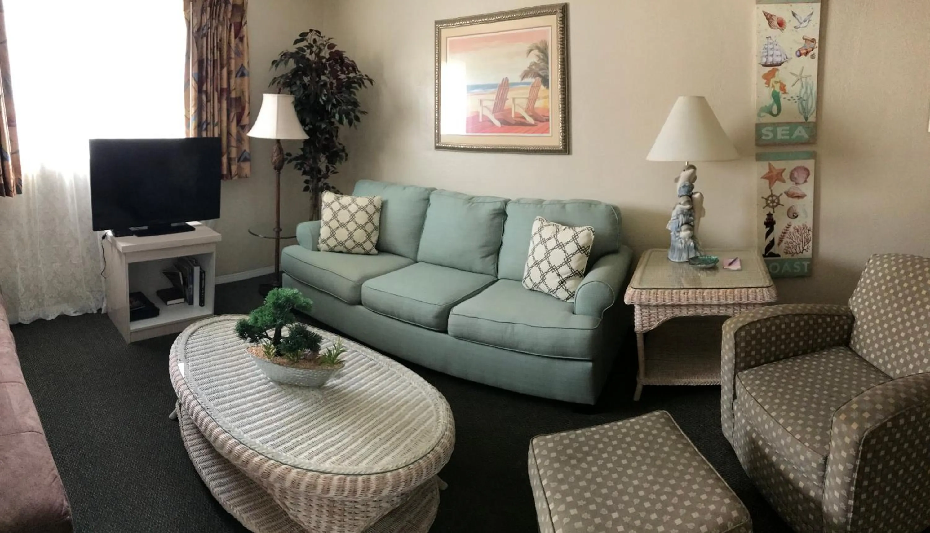 Carlton House Motel and Suites