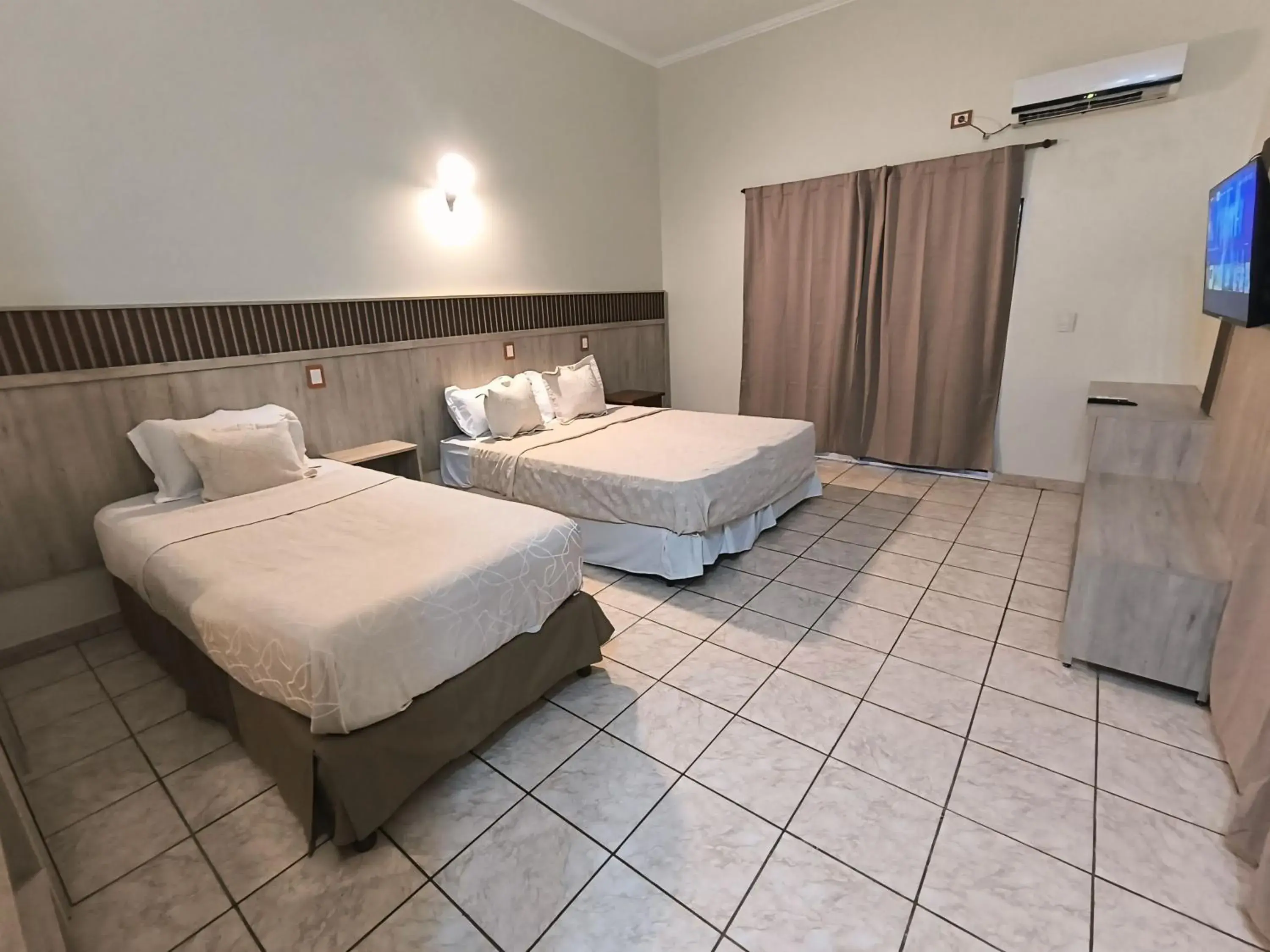 Superior Triple Room in Palo Rosa Lodge Superior Triple Room in Palo Rosa Lodge