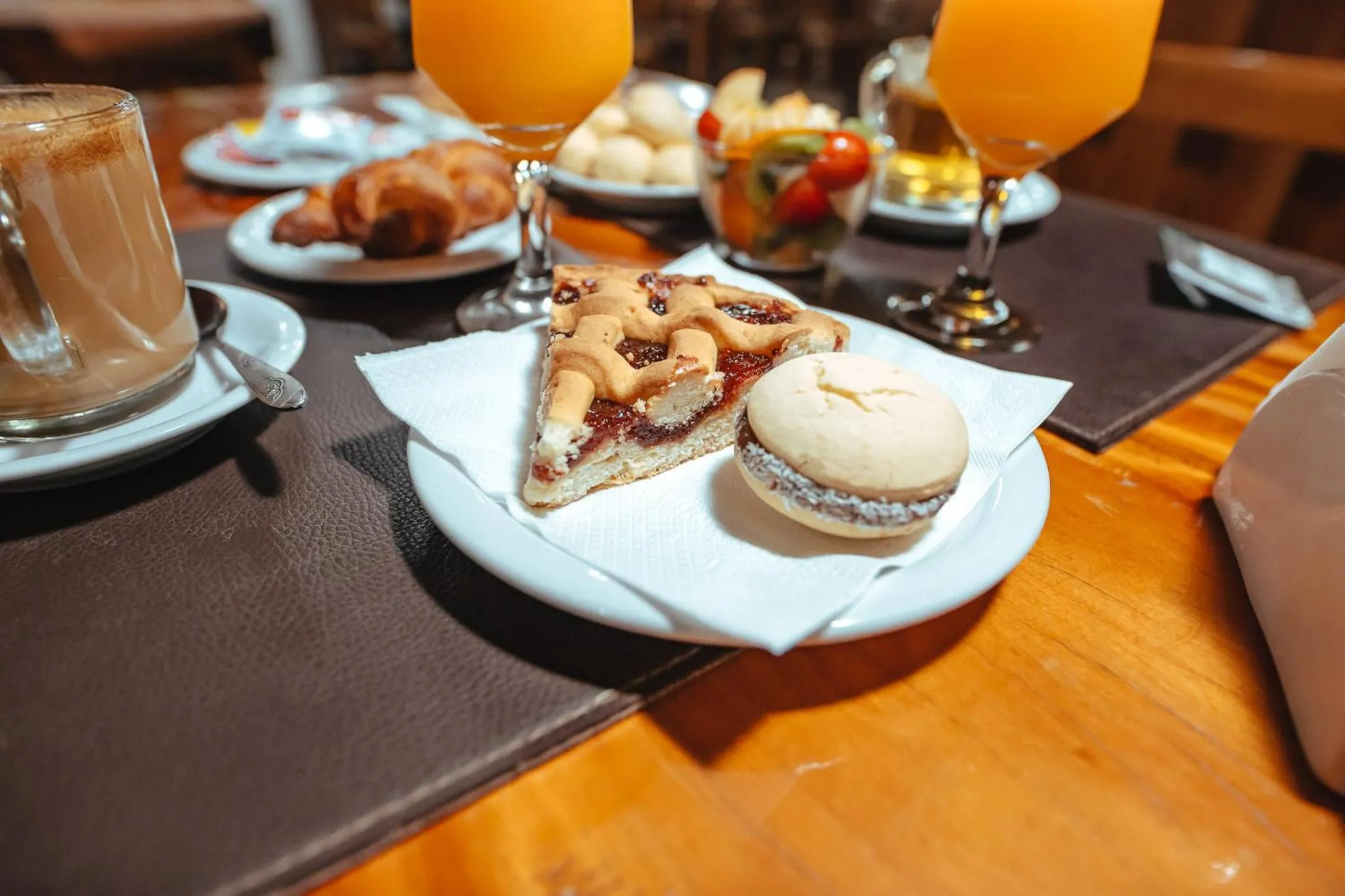 Breakfast in Palo Rosa Lodge