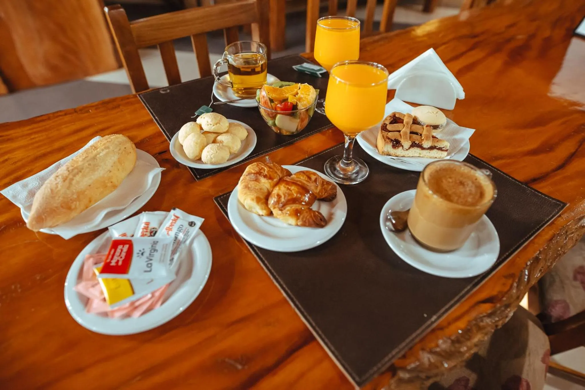 Breakfast in Palo Rosa Lodge