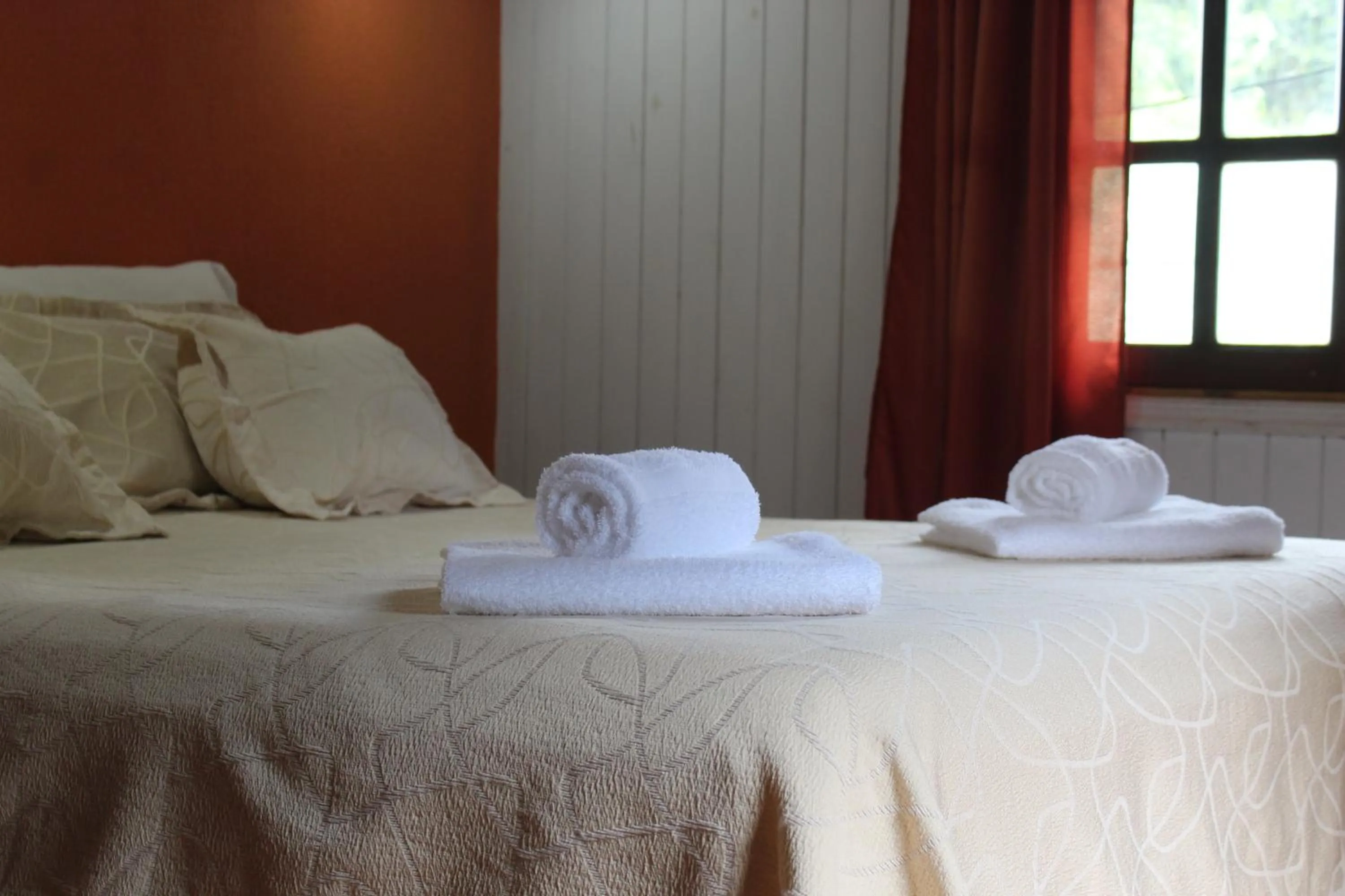 Bed in Palo Rosa Lodge