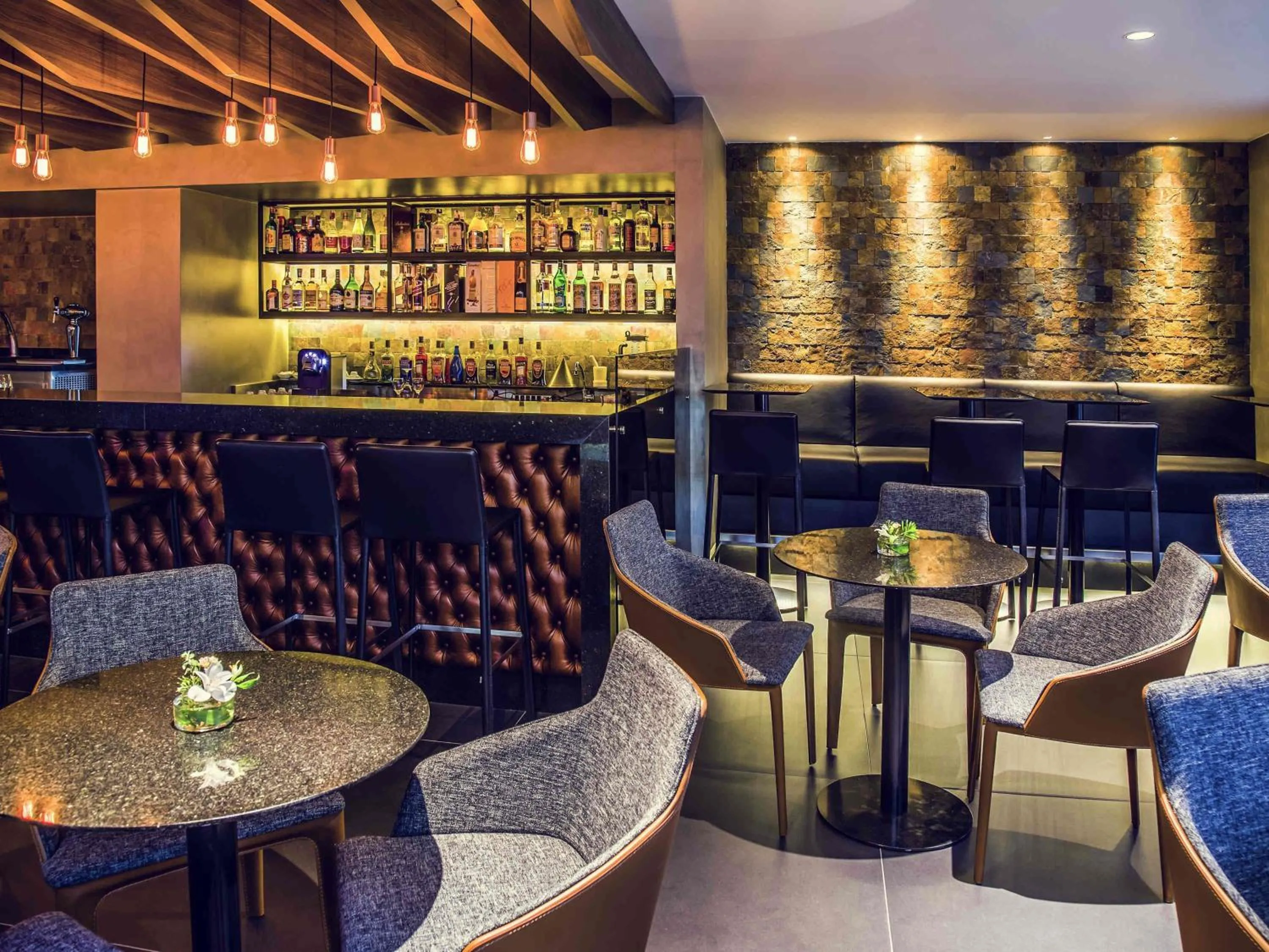 Restaurant/places to eat in Mercure Uberlândia Plaza Shopping