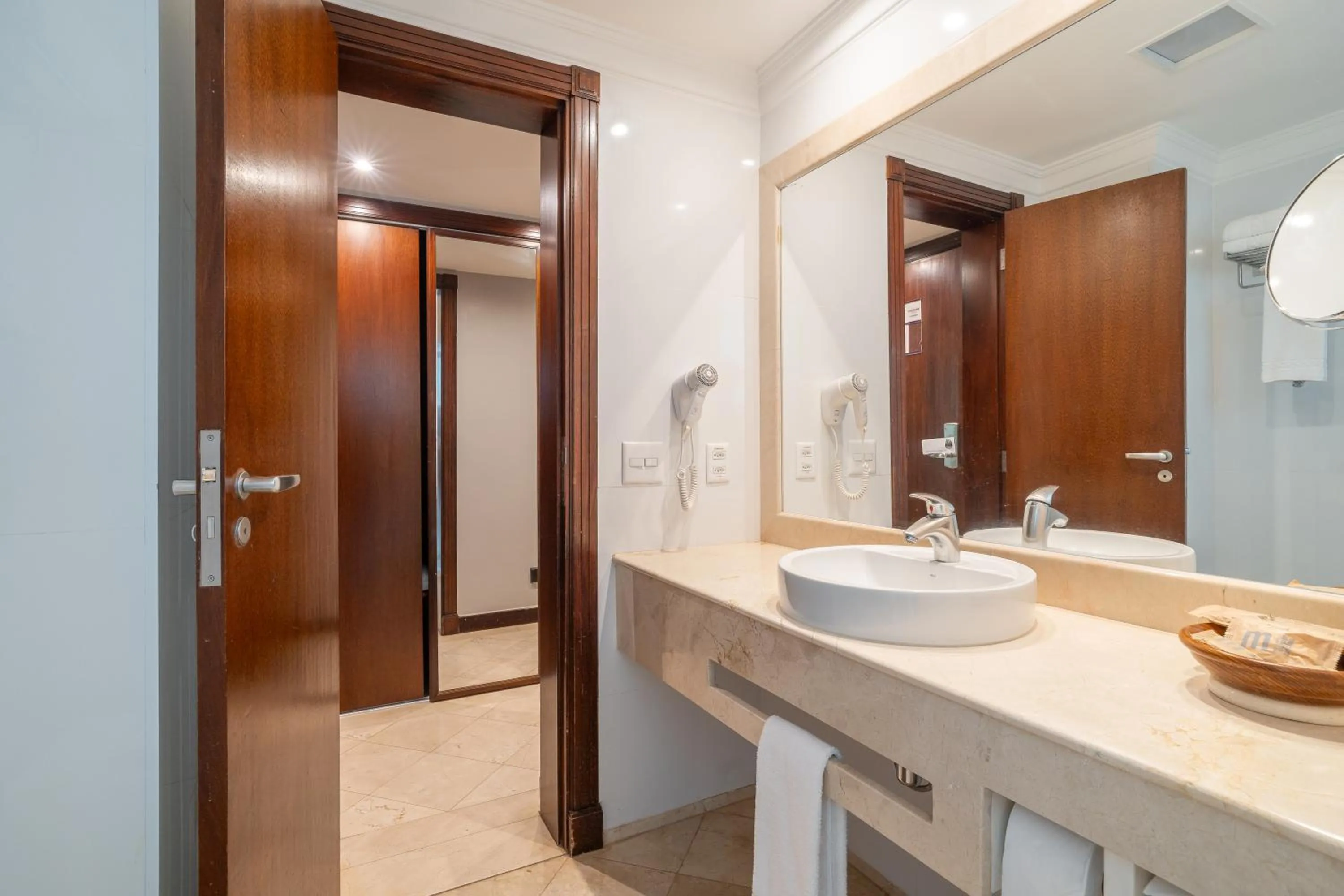 Bathroom in Mercure Uberlândia Plaza Shopping