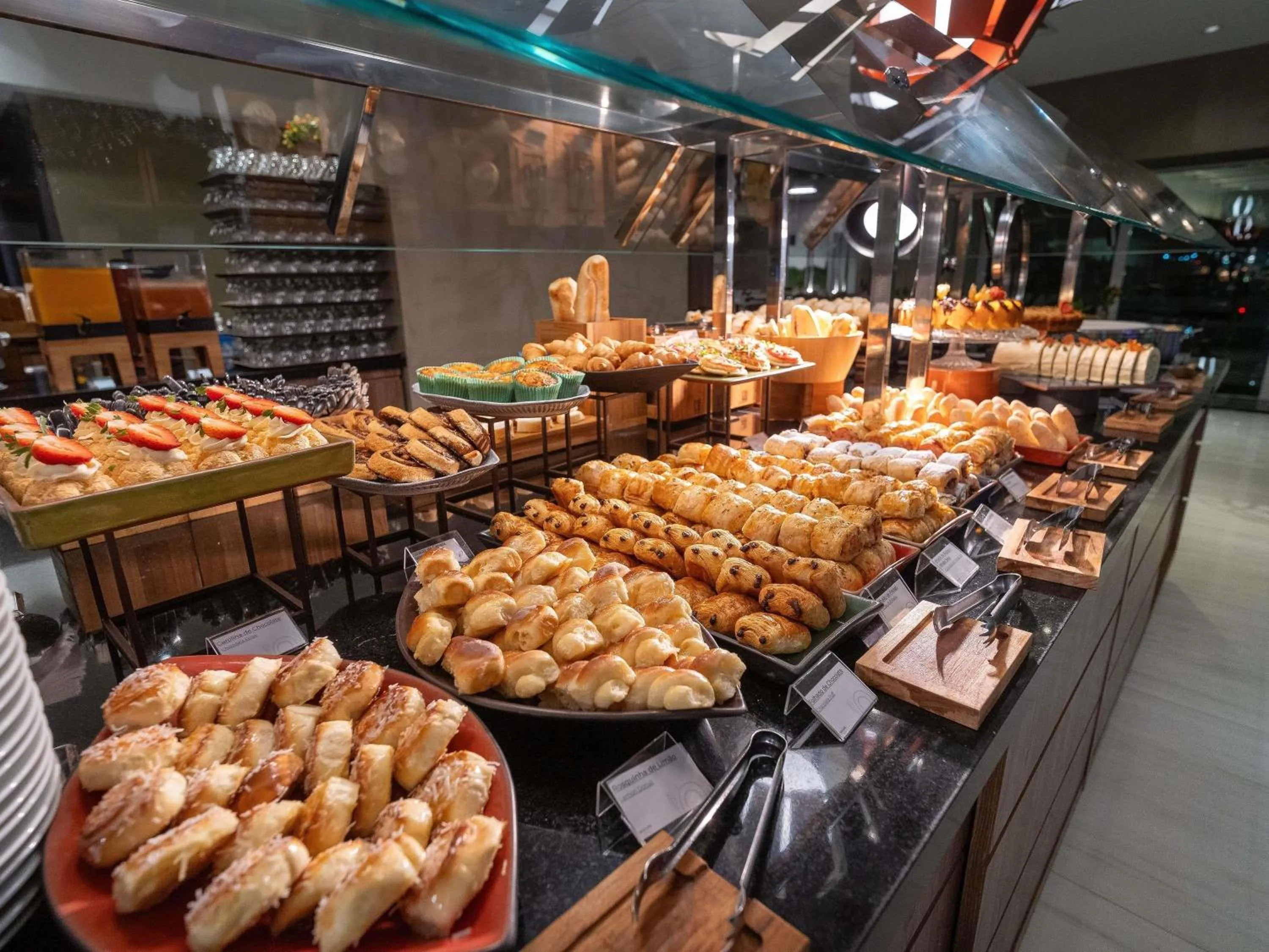 Breakfast in Mercure Uberlândia Plaza Shopping