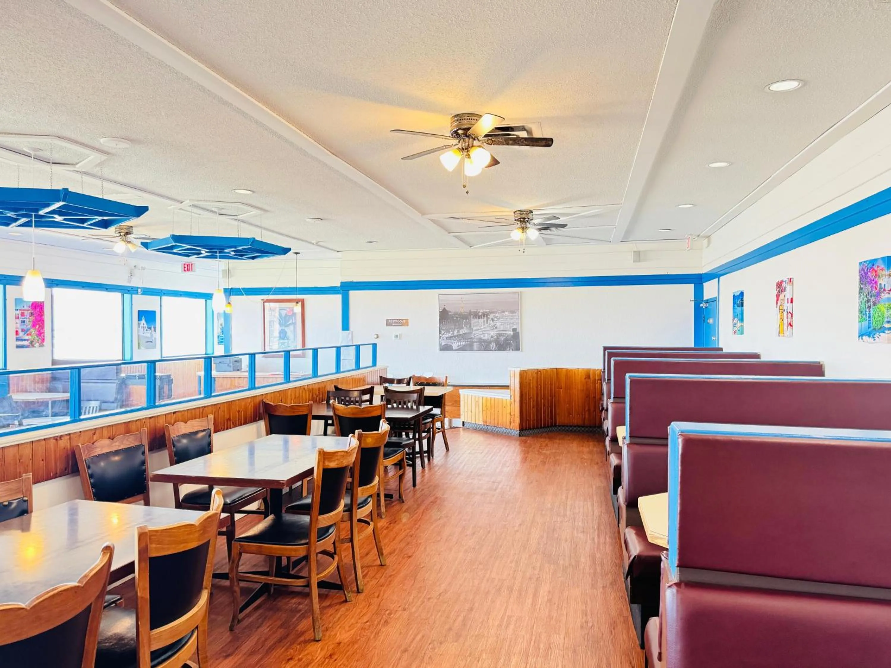 Restaurant/places to eat in Ramada by Wyndham Dawson Creek