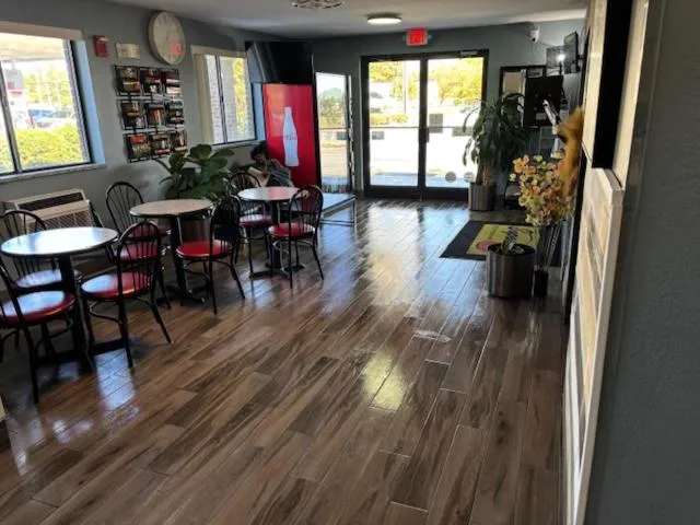 Super 8 by Wyndham Greenville