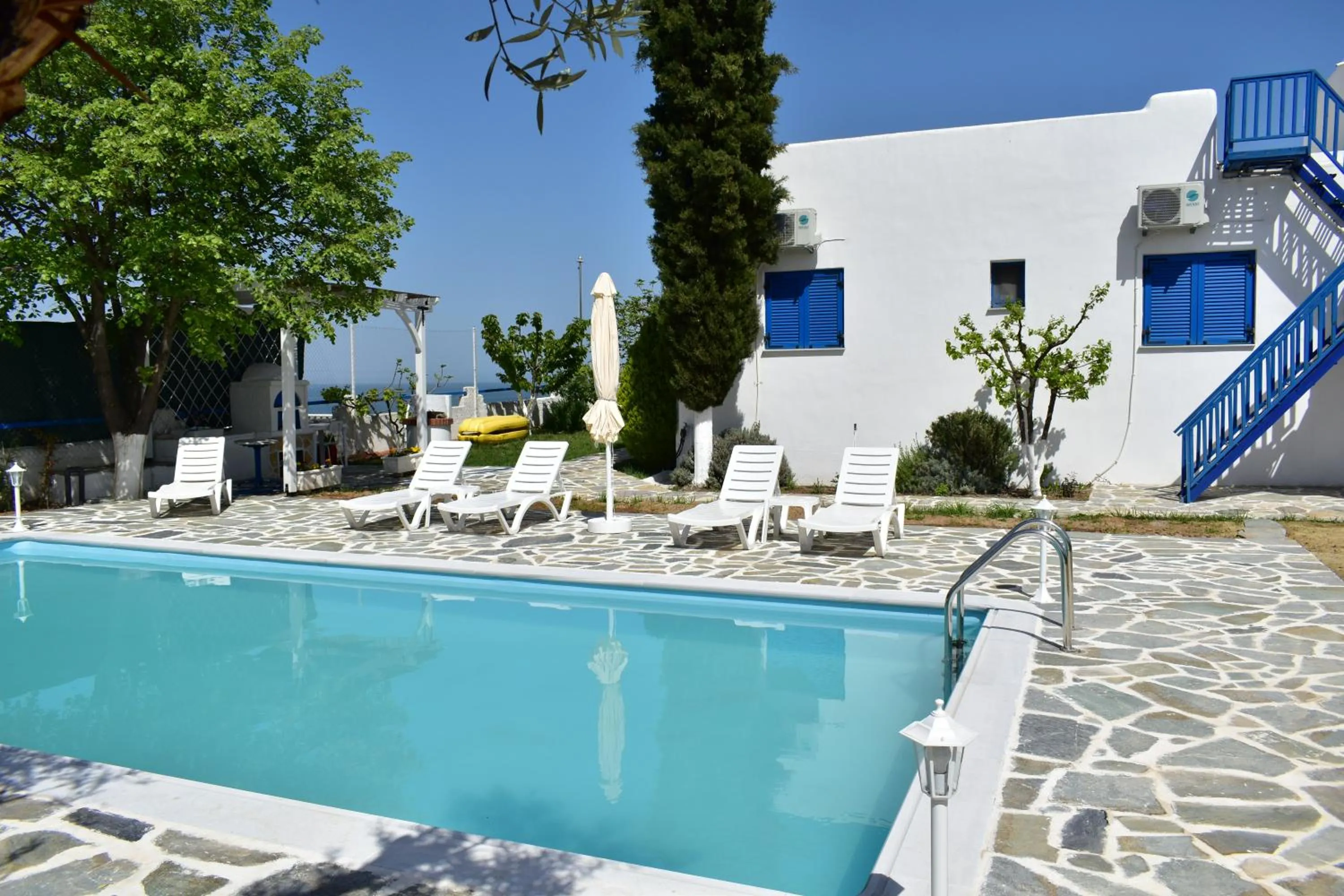 Swimming pool in Navy Greece Villa with swimming pool & sea view