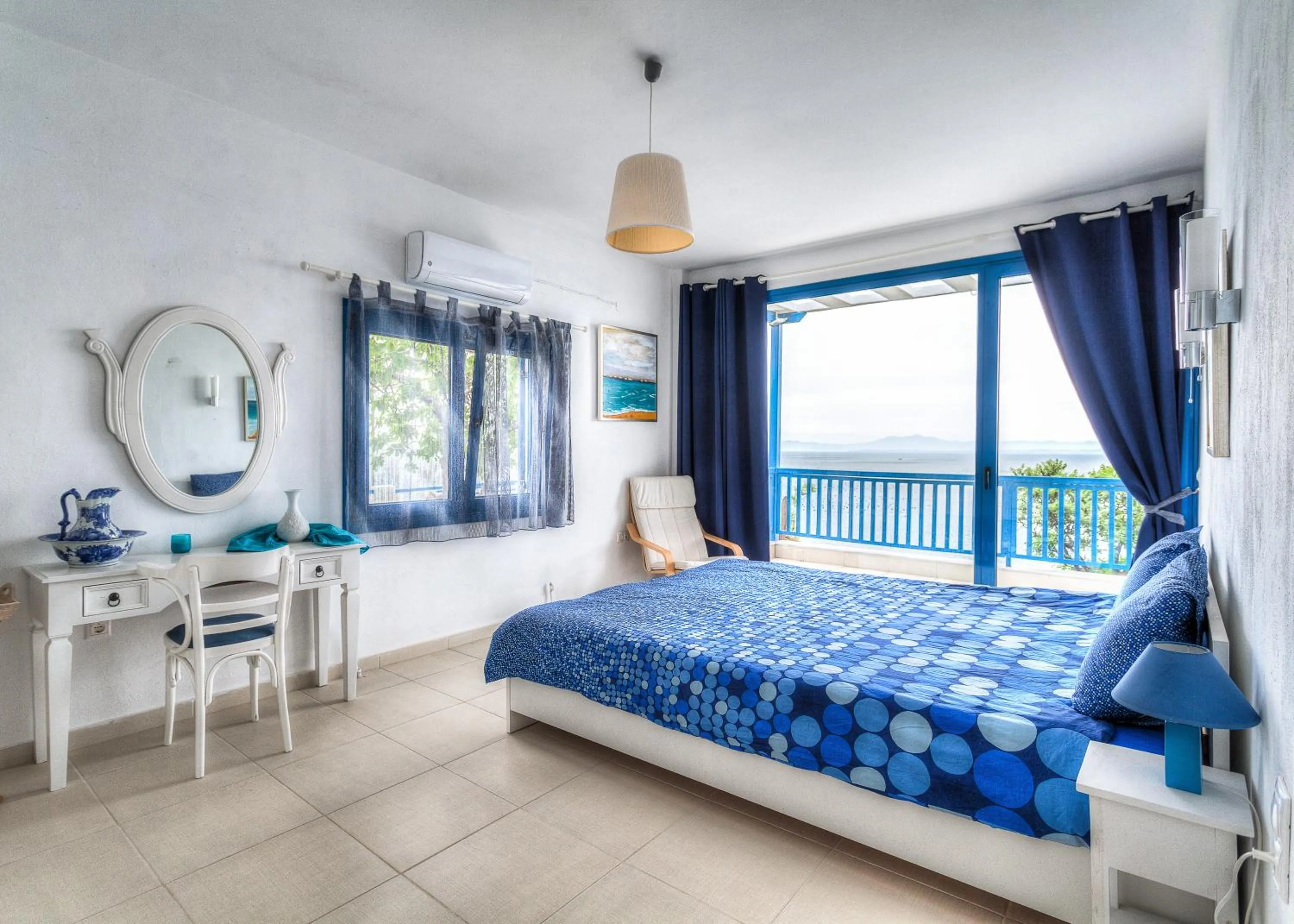 Photo of the whole room, Bed in Navy Greece Villa with swimming pool & sea view
