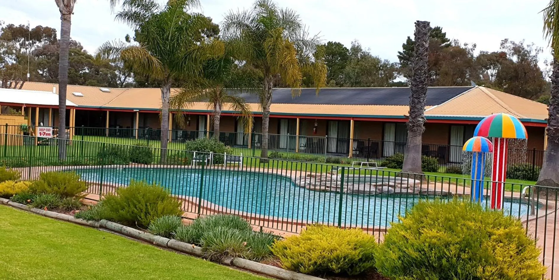 Garden in Barooga Country Inn Motel