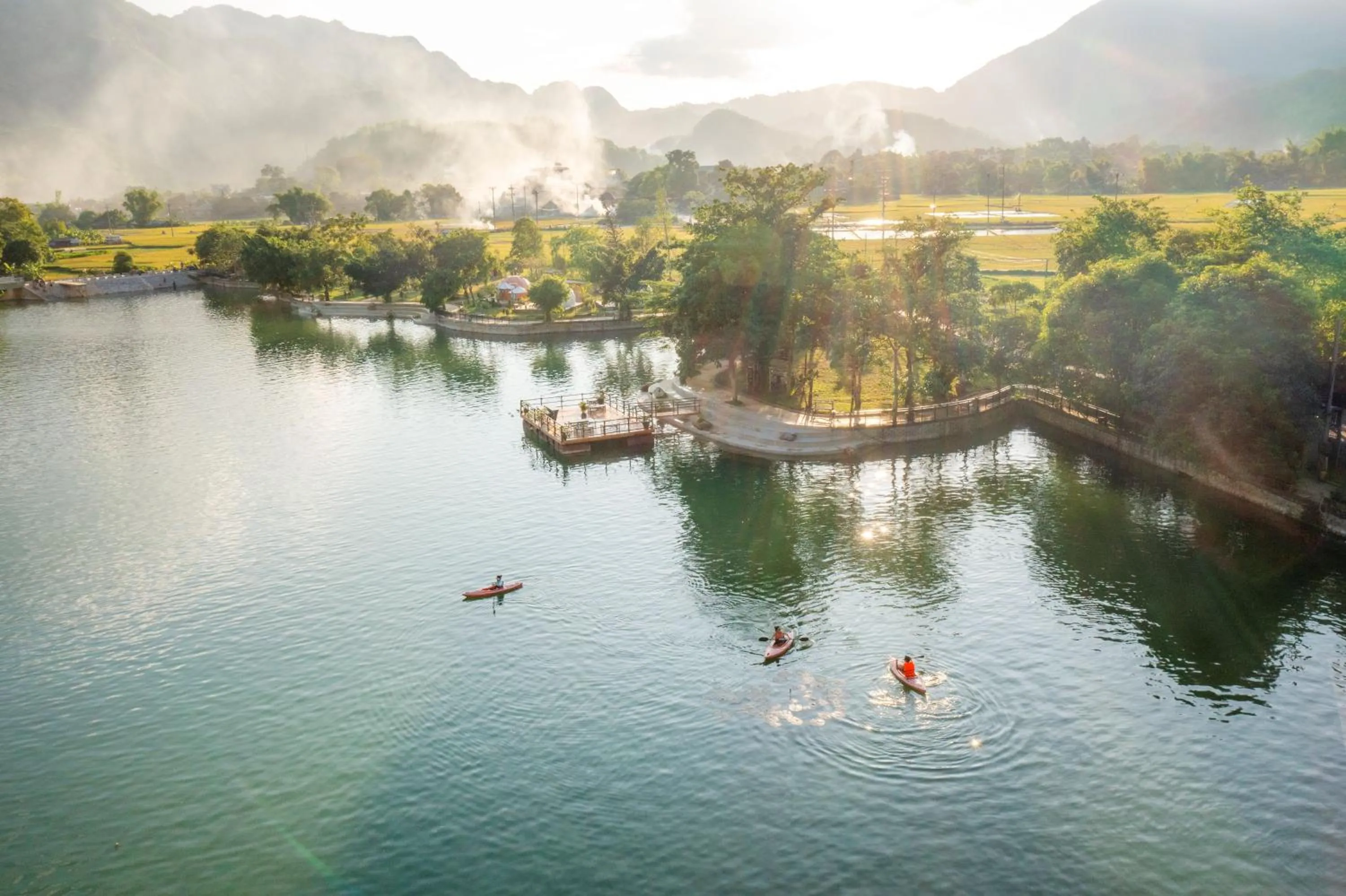Lake view in Mai Chau Lodge