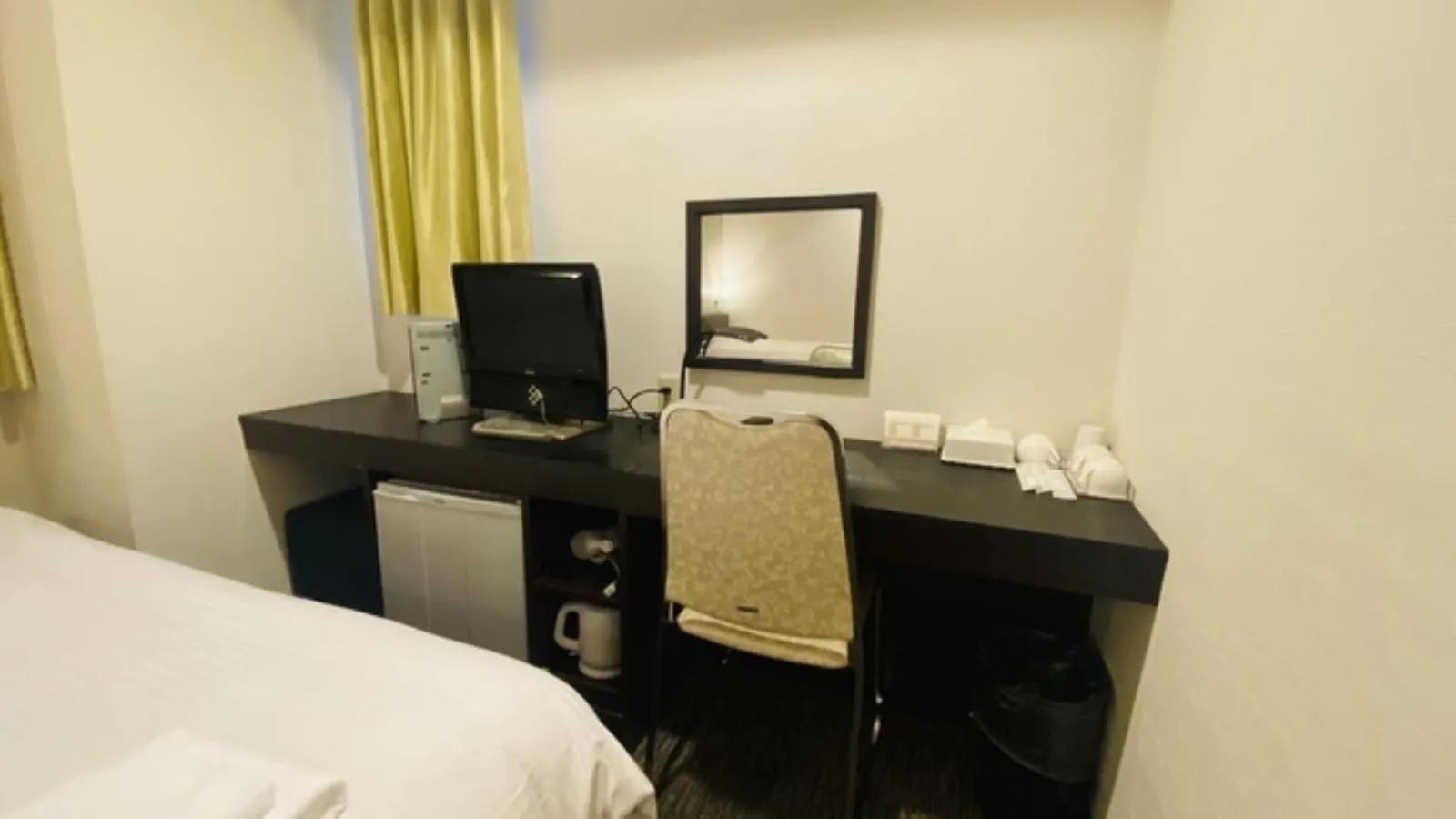 Photo of the whole room, Bed in Business Hotel Sunpu