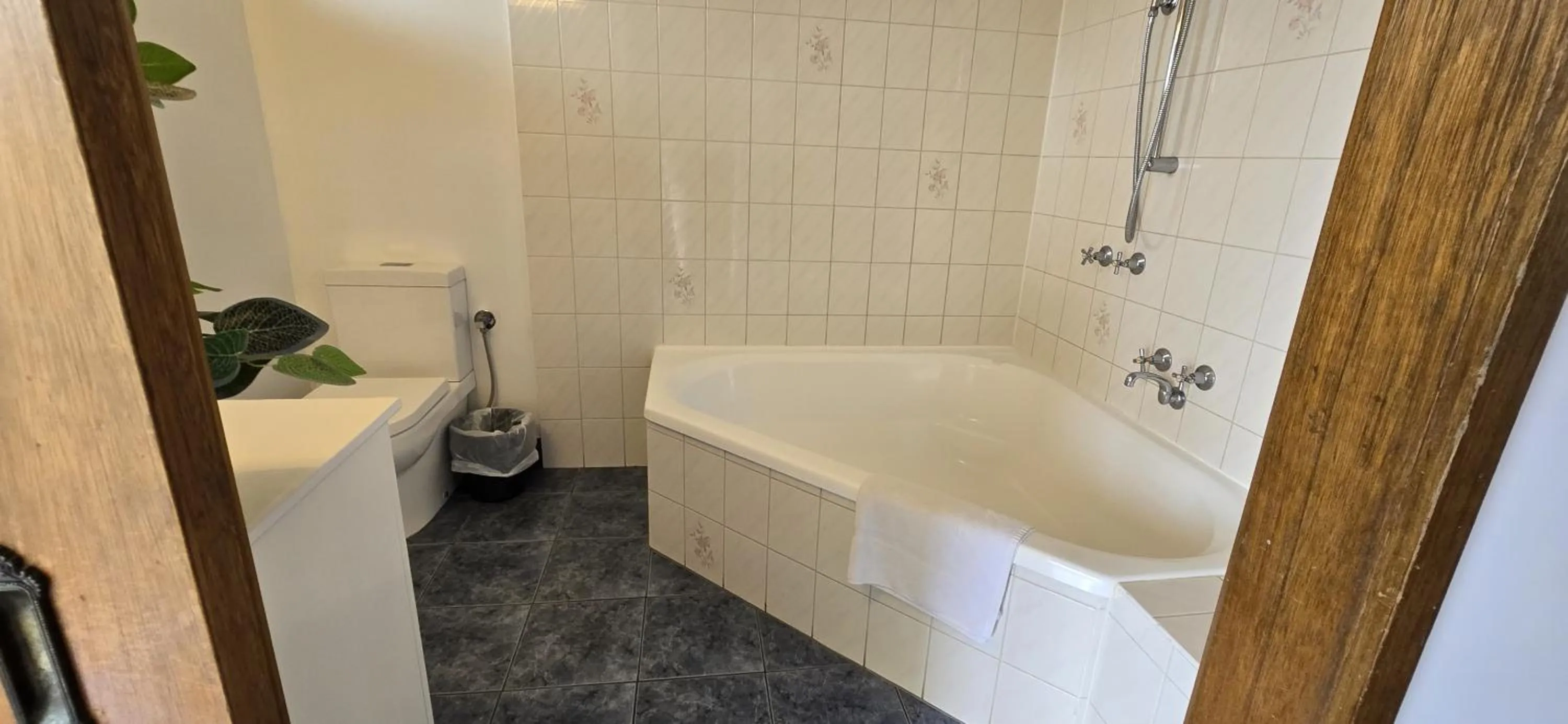 Whalers Rest Motor Inn