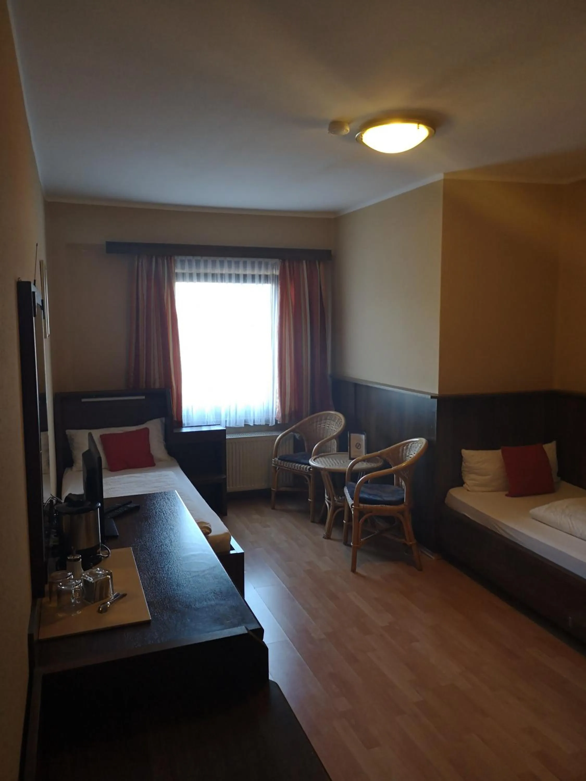Photo of the whole room, Bed in Hotel Köln-Bonn