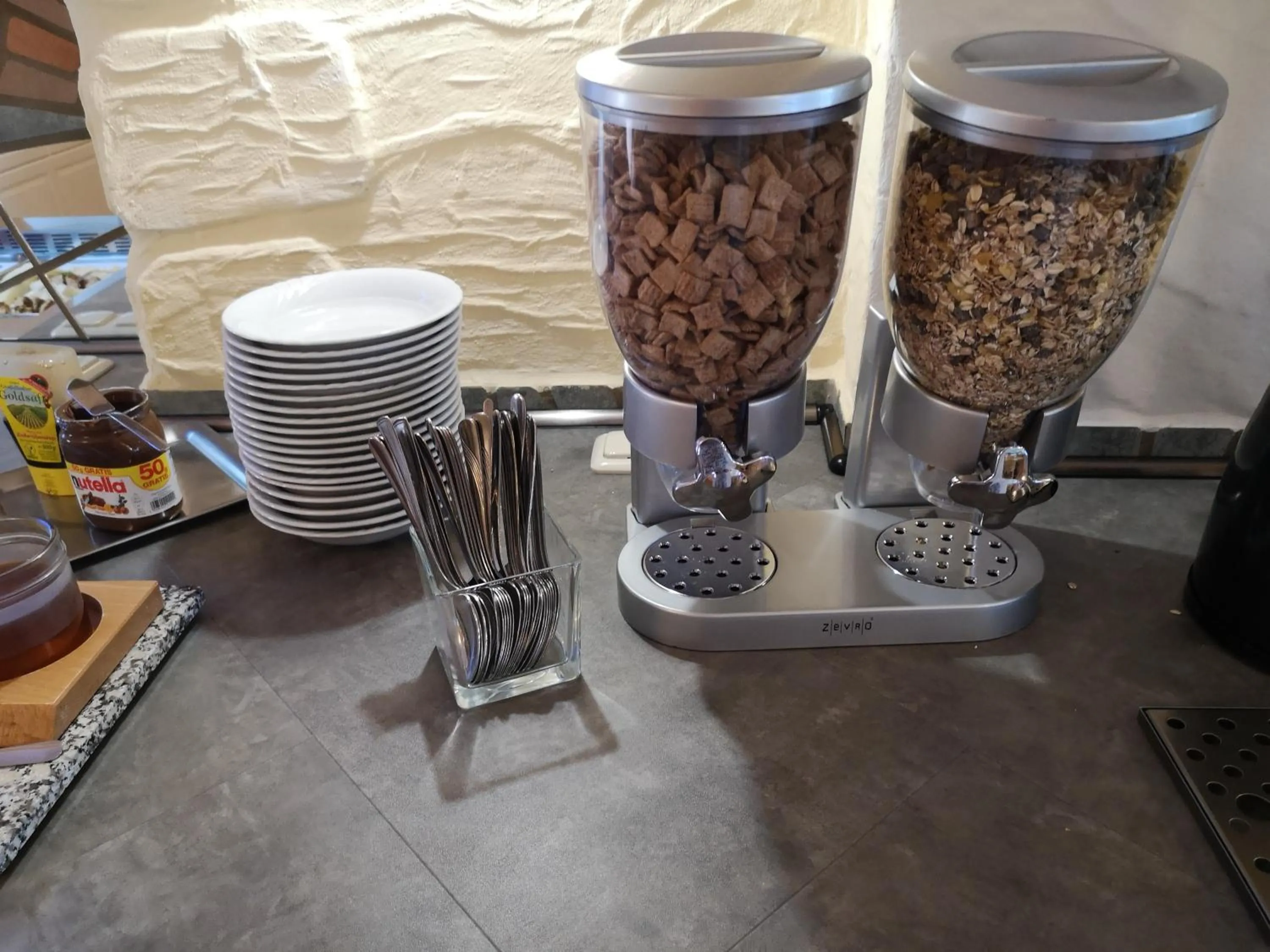 Breakfast in Hotel Köln-Bonn