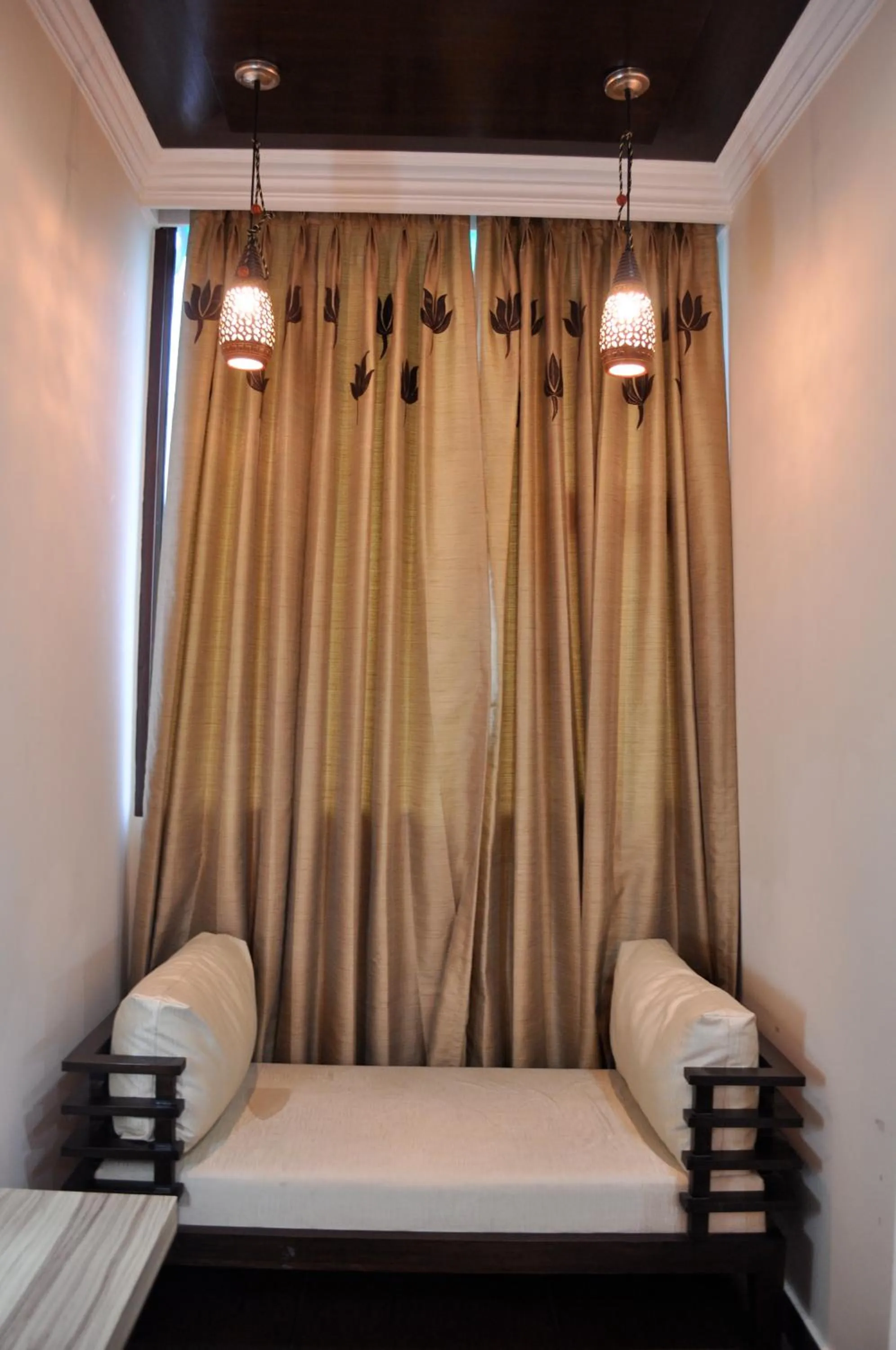 Seating area, Bed in Solo Victoria Hotel