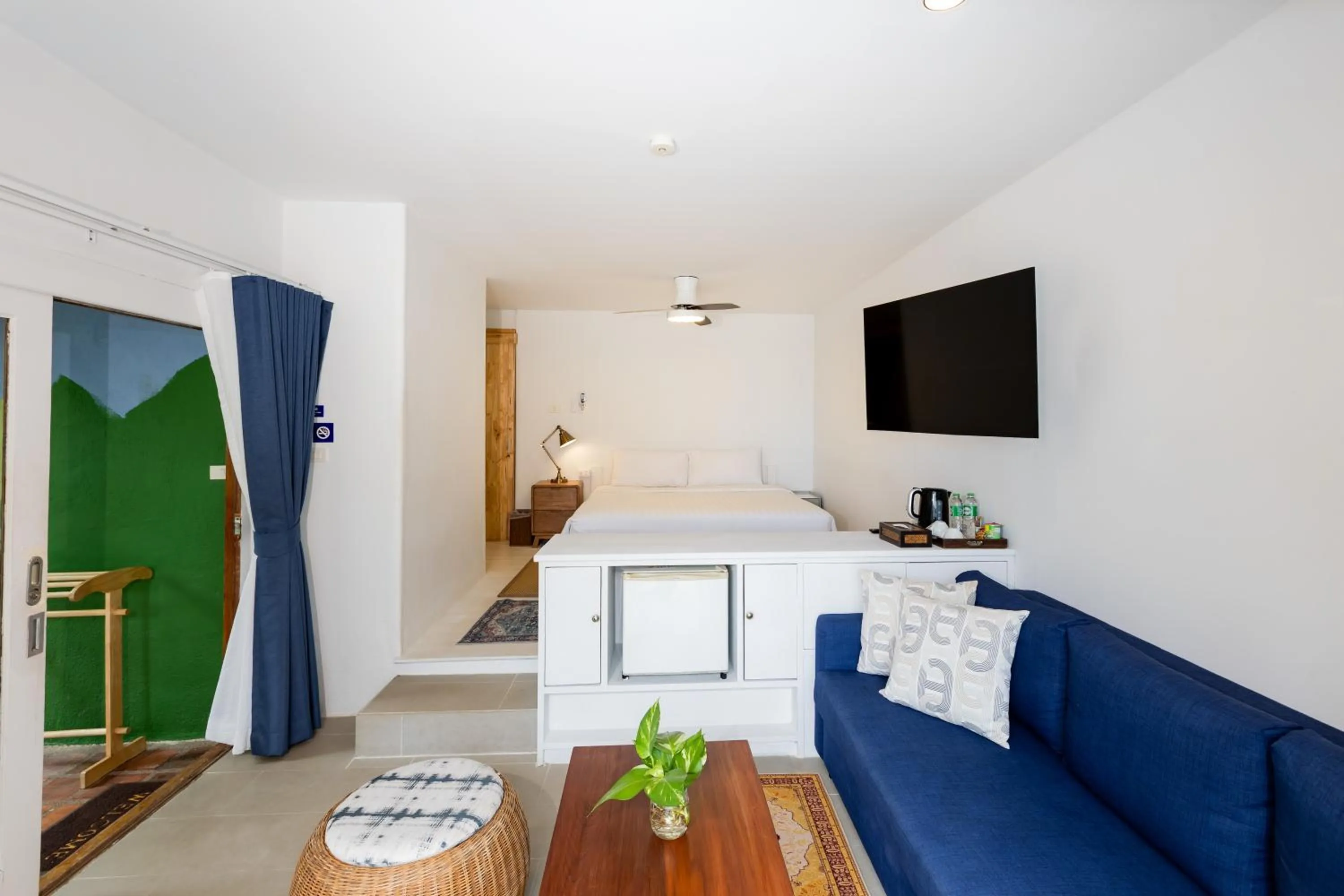 Bed in Malibu Beach Resort