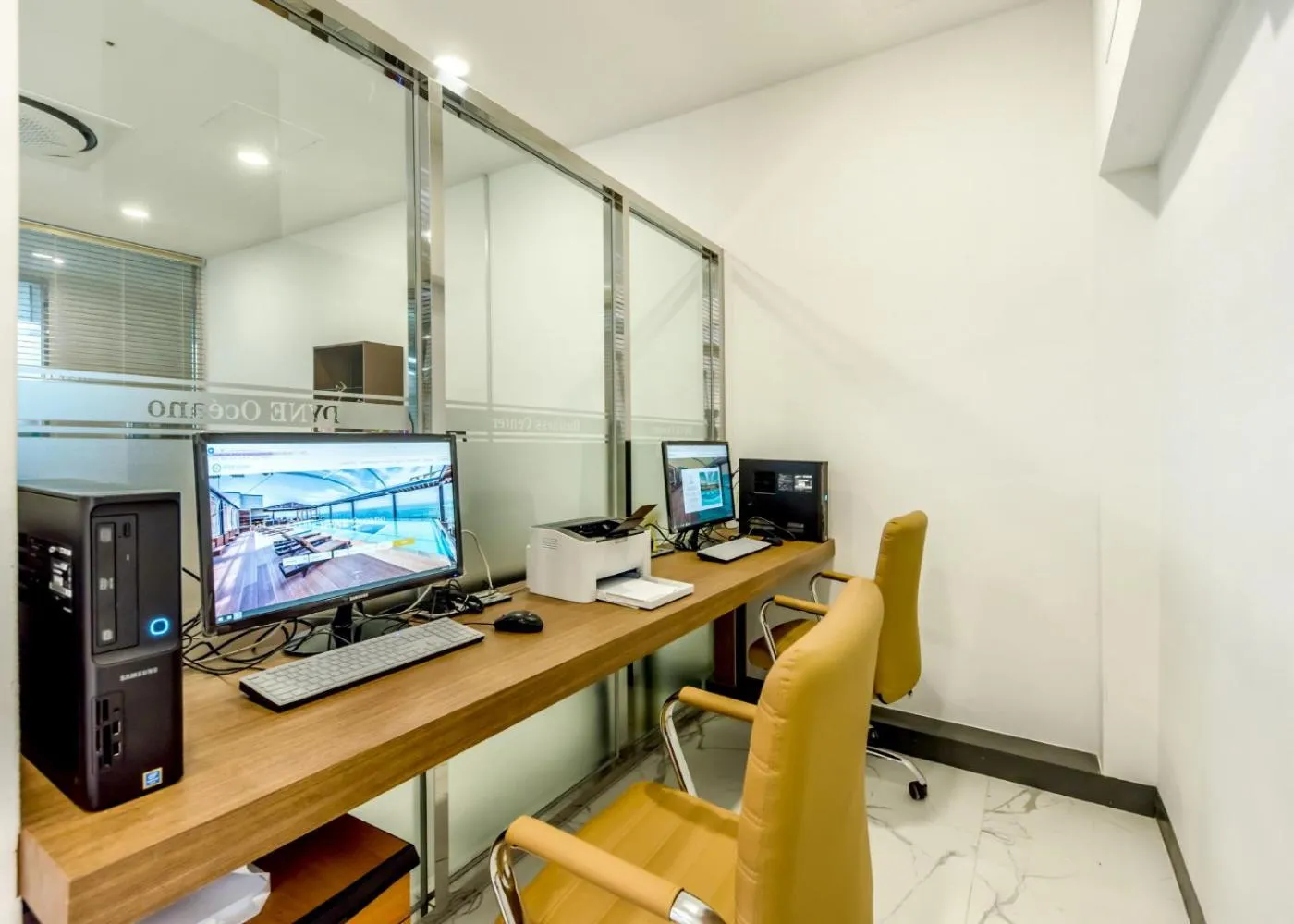 Business facilities in Dyne Oceano Hotel