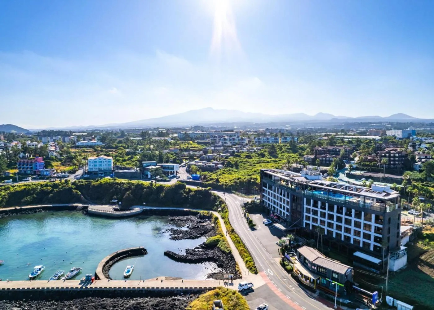 Property building in Dyne Oceano Hotel