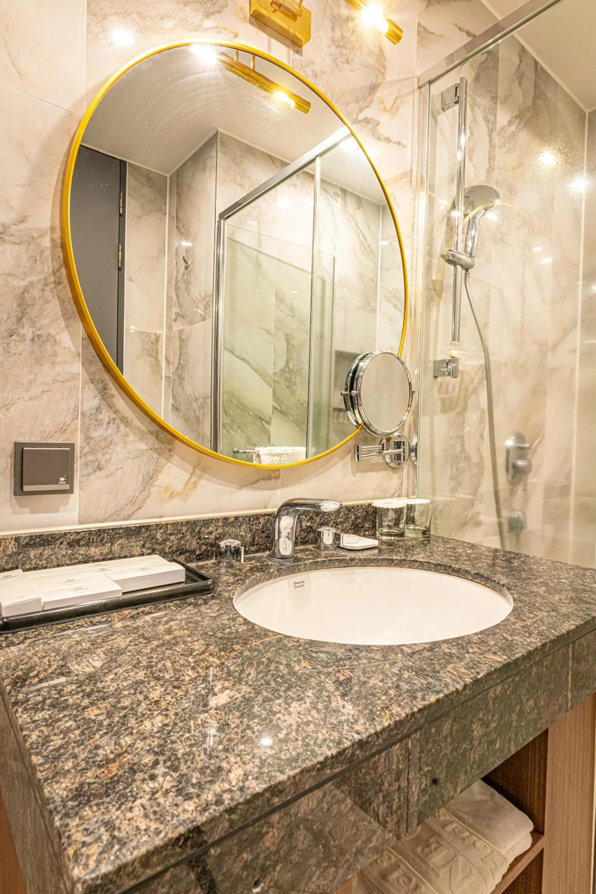 Bathroom in Dyne Oceano Hotel