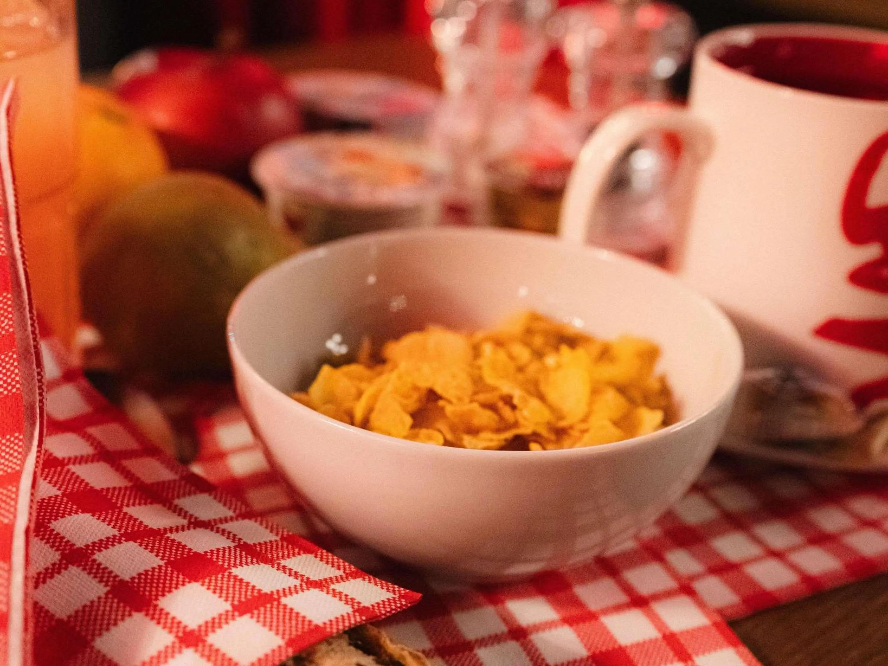 Breakfast in ibis Styles Lausanne Center MadHouse