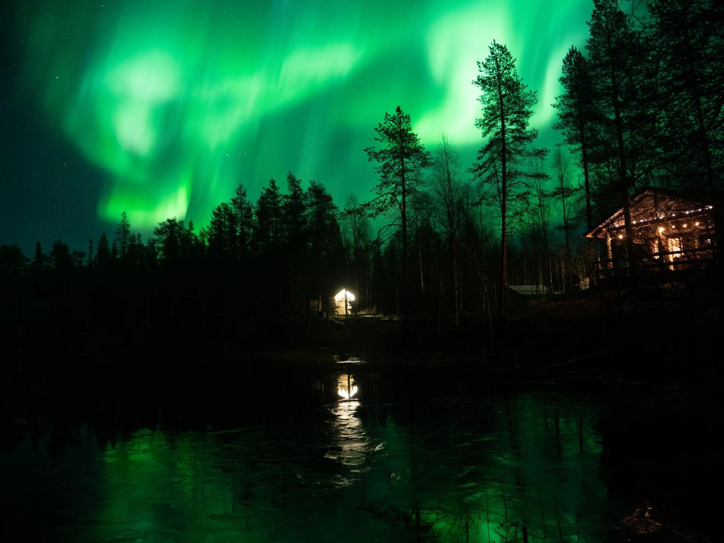 Isokenkäisten Klubi - Wilderness Lodge