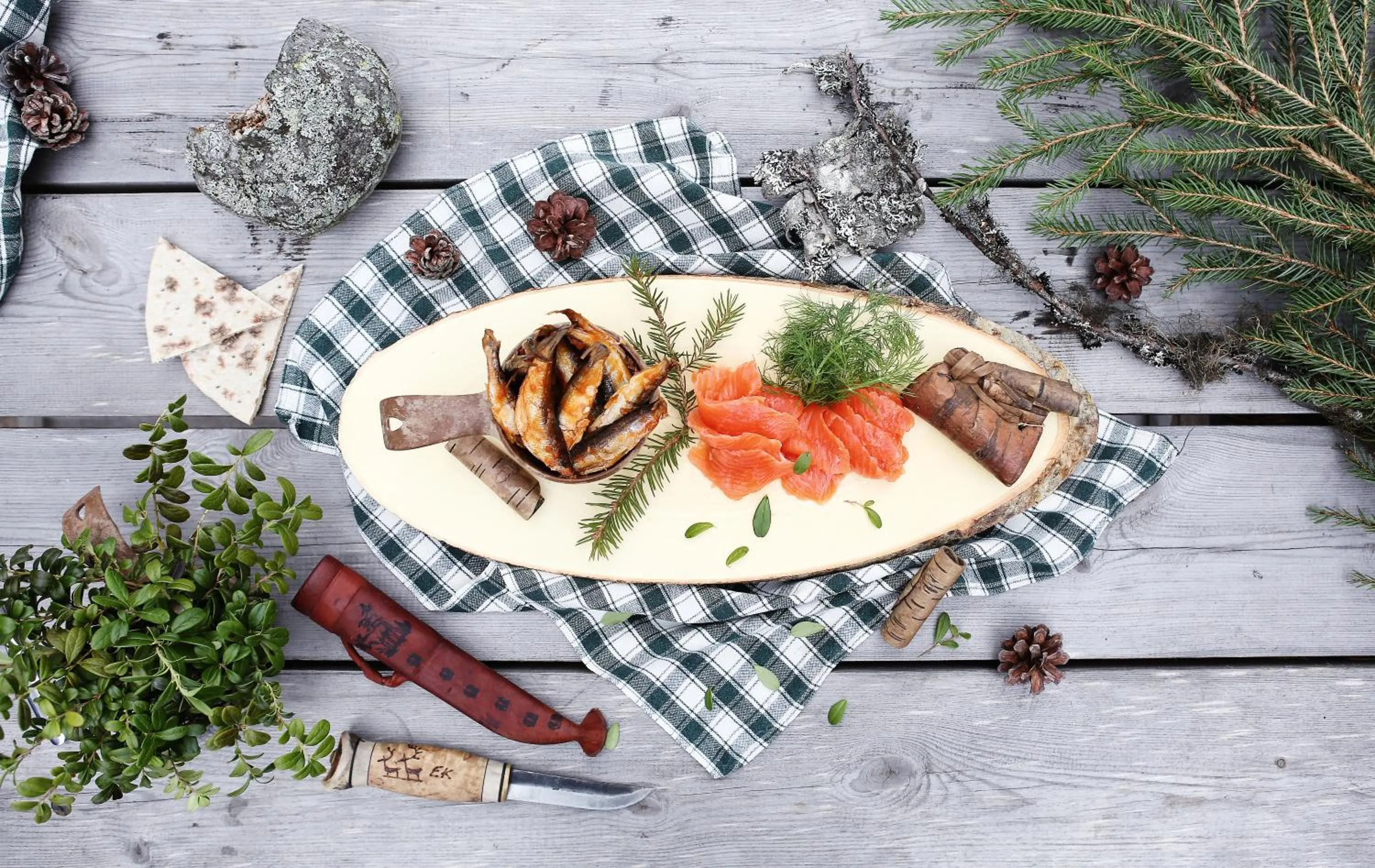 Isokenkäisten Klubi - Wilderness Lodge