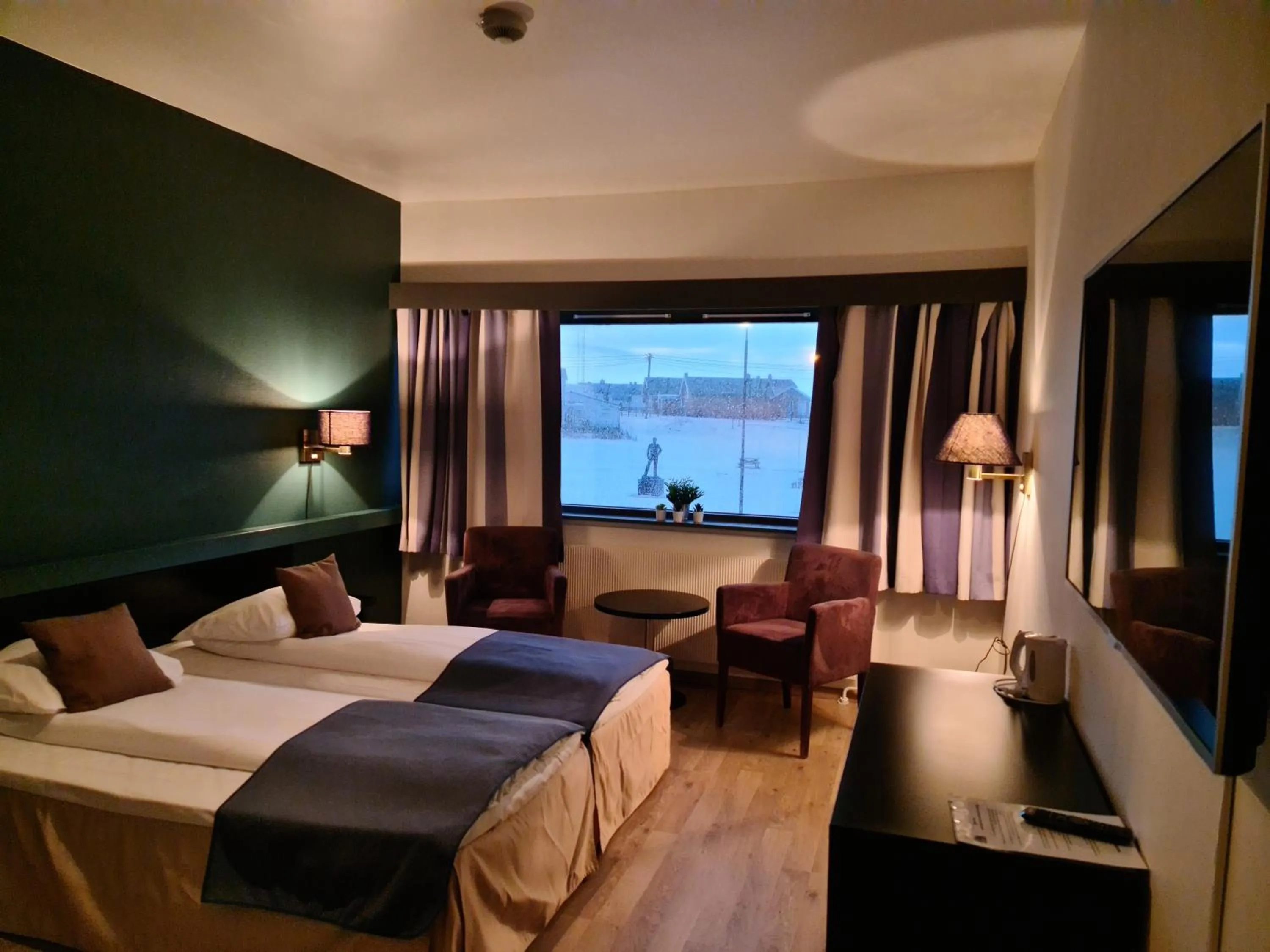 Photo of the whole room, Bed in Vardø Hotel