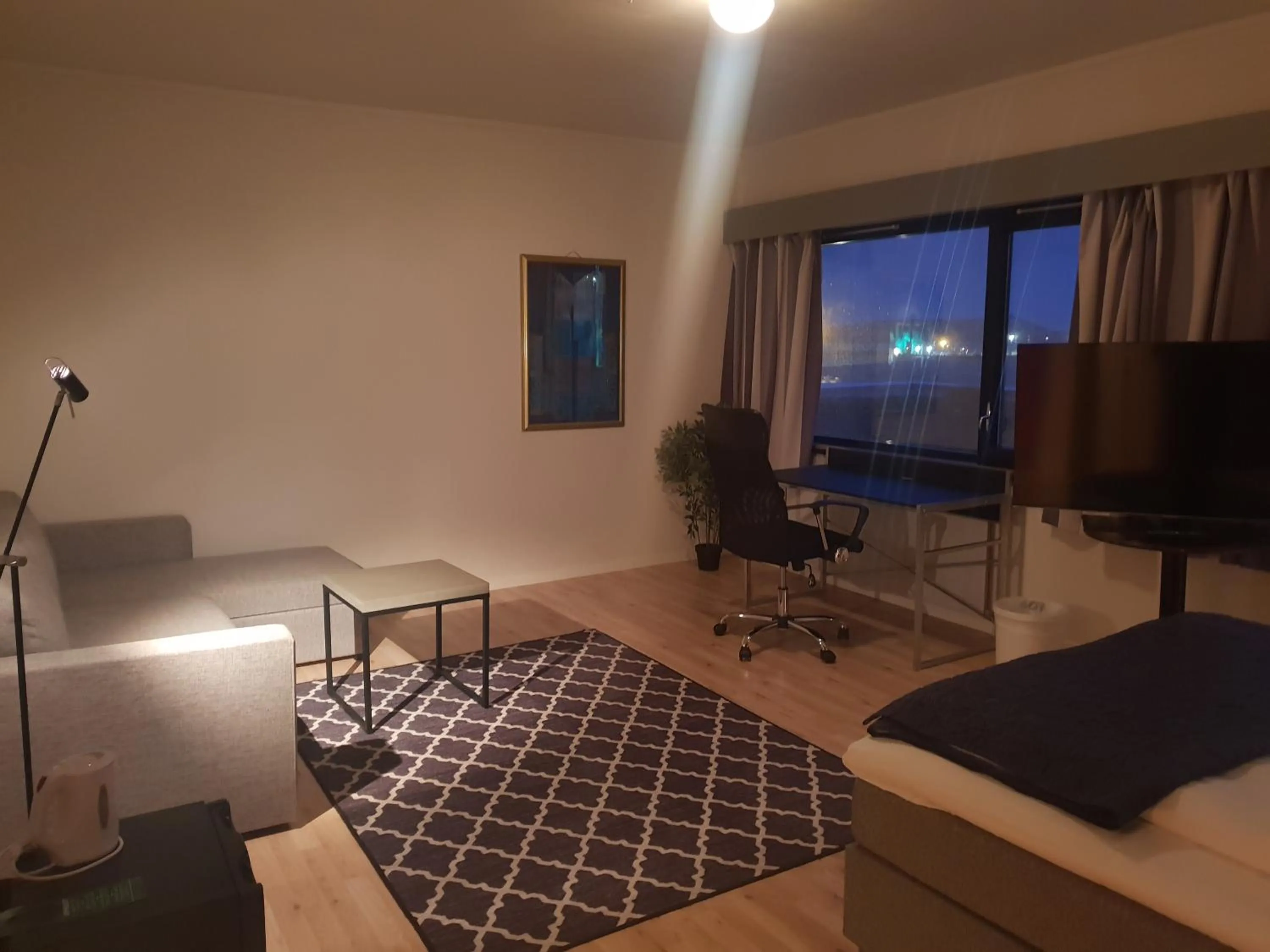 Sea view, Bed in Vardø Hotel