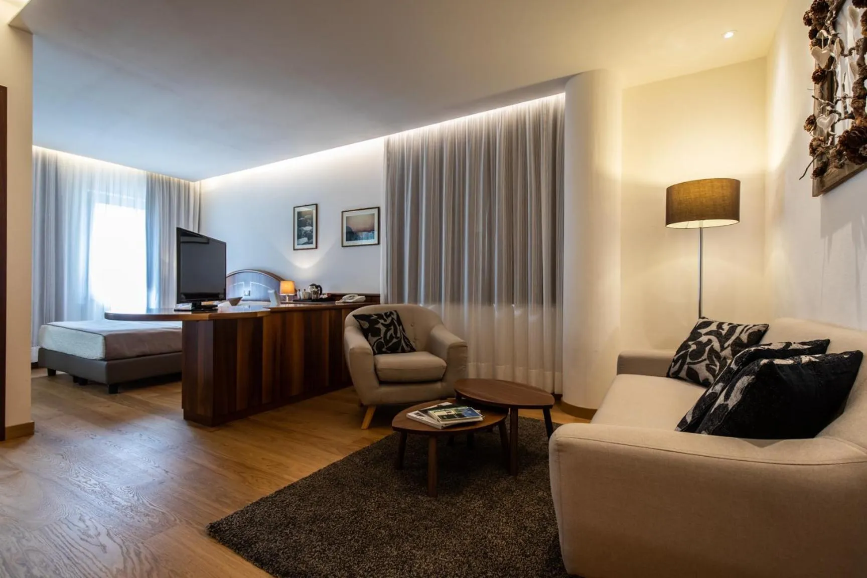 Living room, Bed in Grand Hotel Gortani