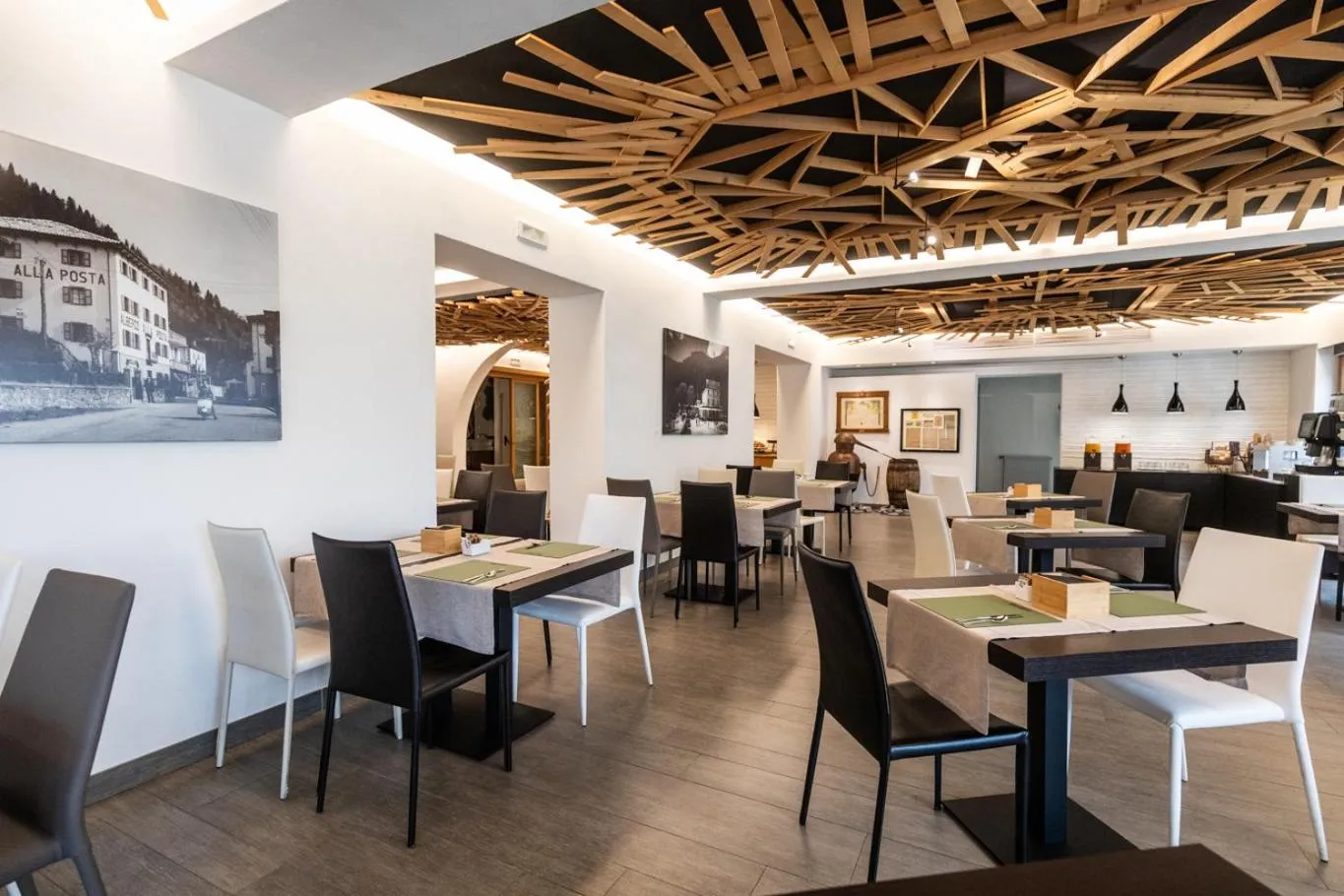 Restaurant/places to eat in Grand Hotel Gortani