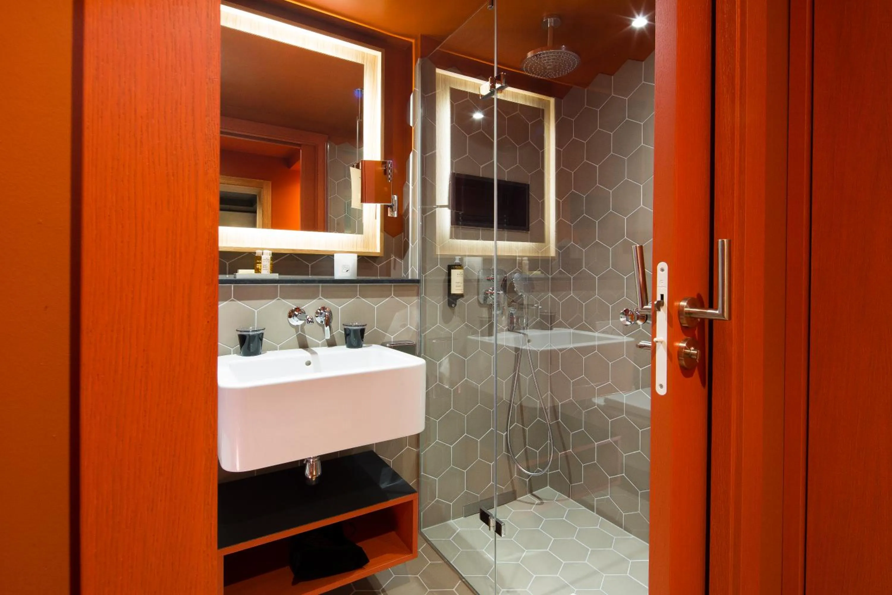 Bathroom in Hotel Le Colombier Suites