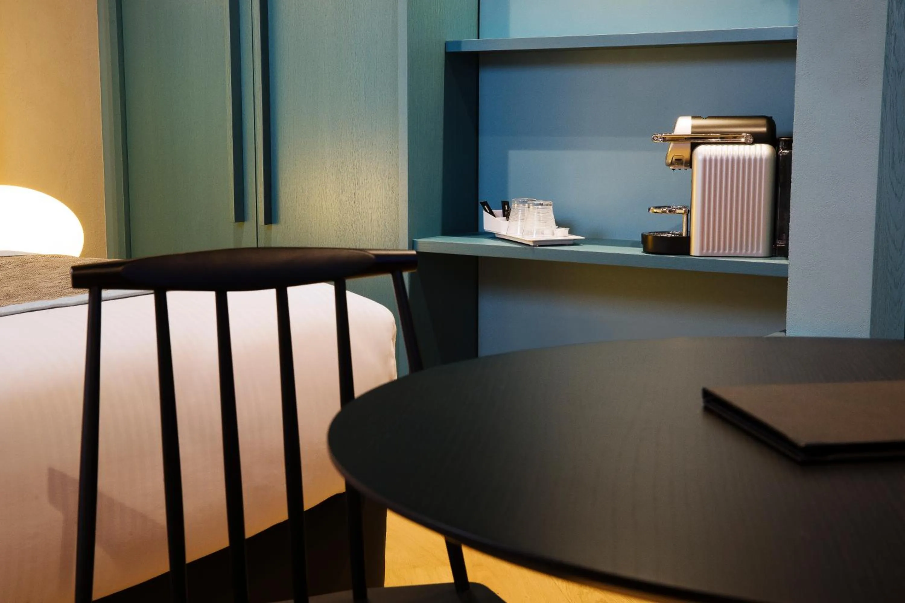 Coffee/tea facilities in Hotel Le Colombier Suites