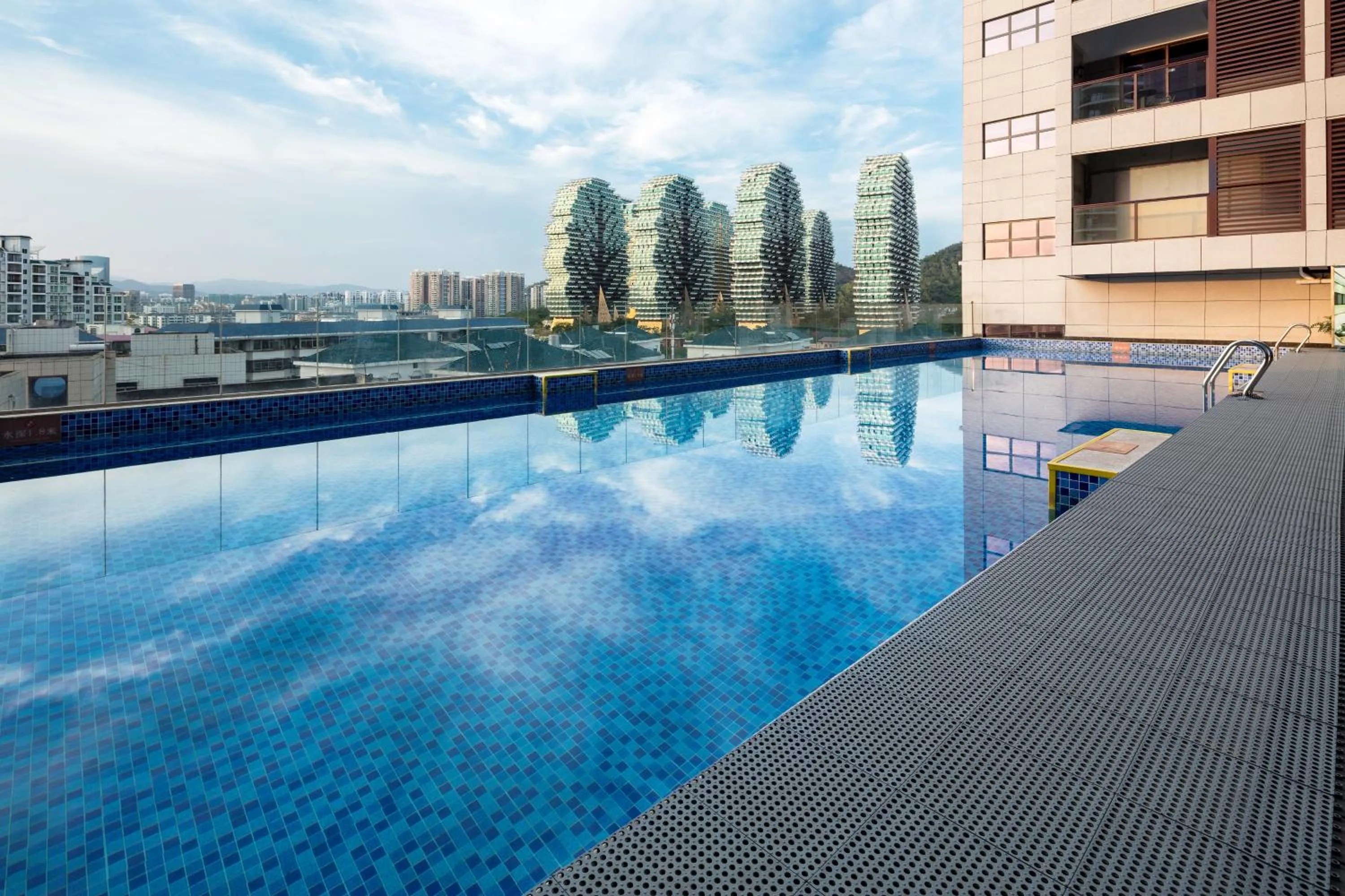 Swimming pool in YueXin Tomorrow Hotel Sanya