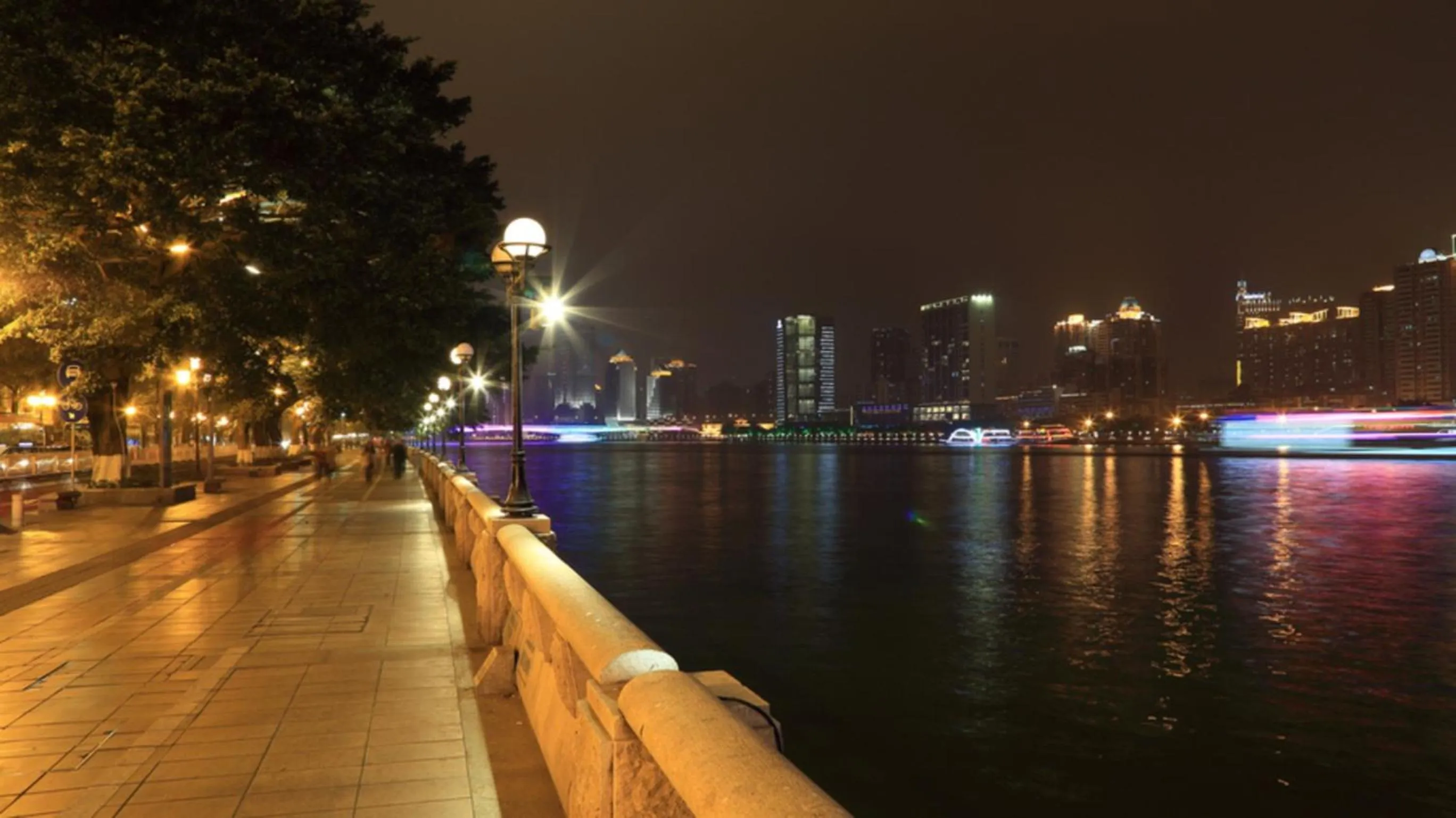 Natural landscape in Guangzhou Hongcheng Hotel