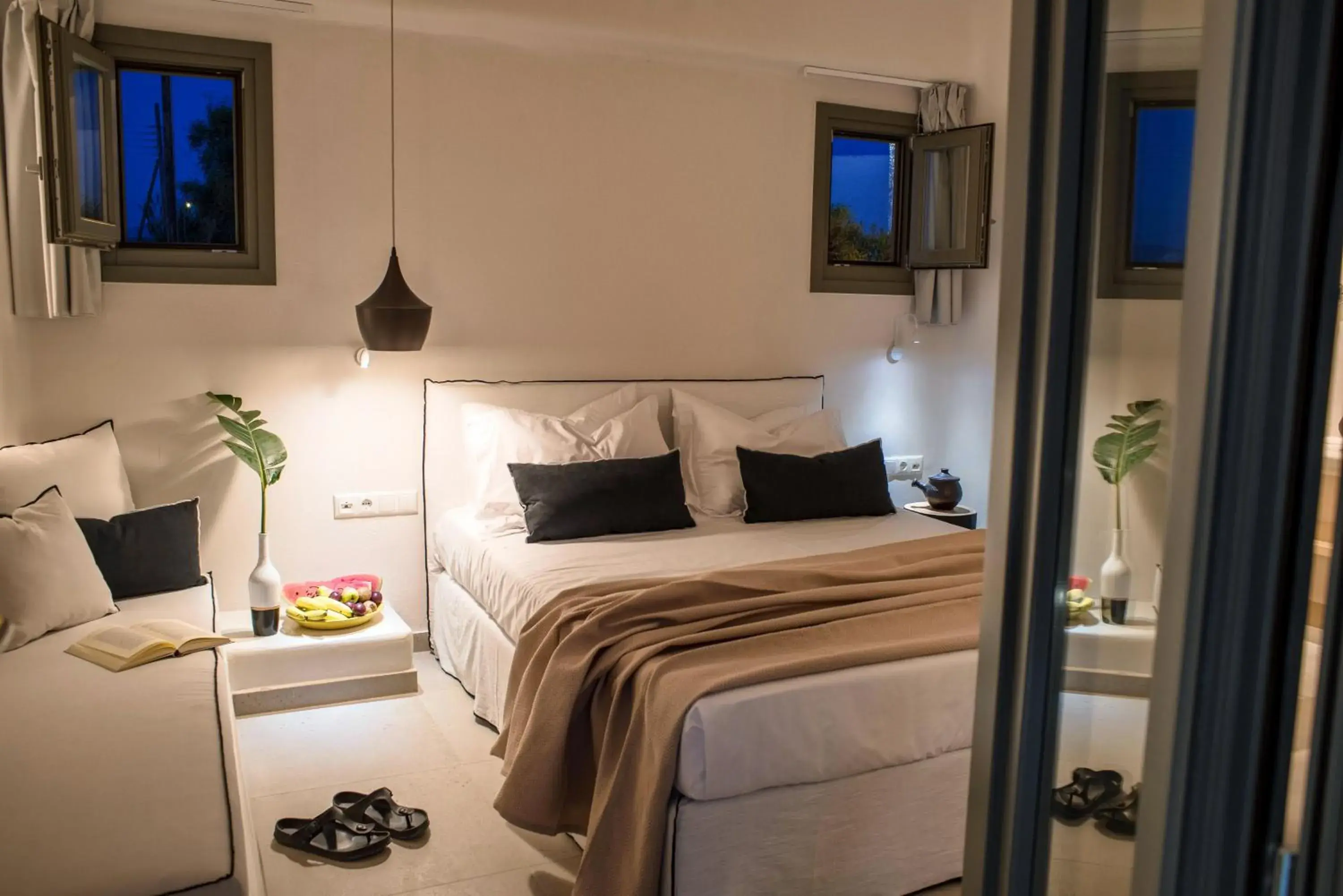 Standard Triple Room in Melidron Hotel & Suites Standard Triple Room in Melidron Hotel & Suites