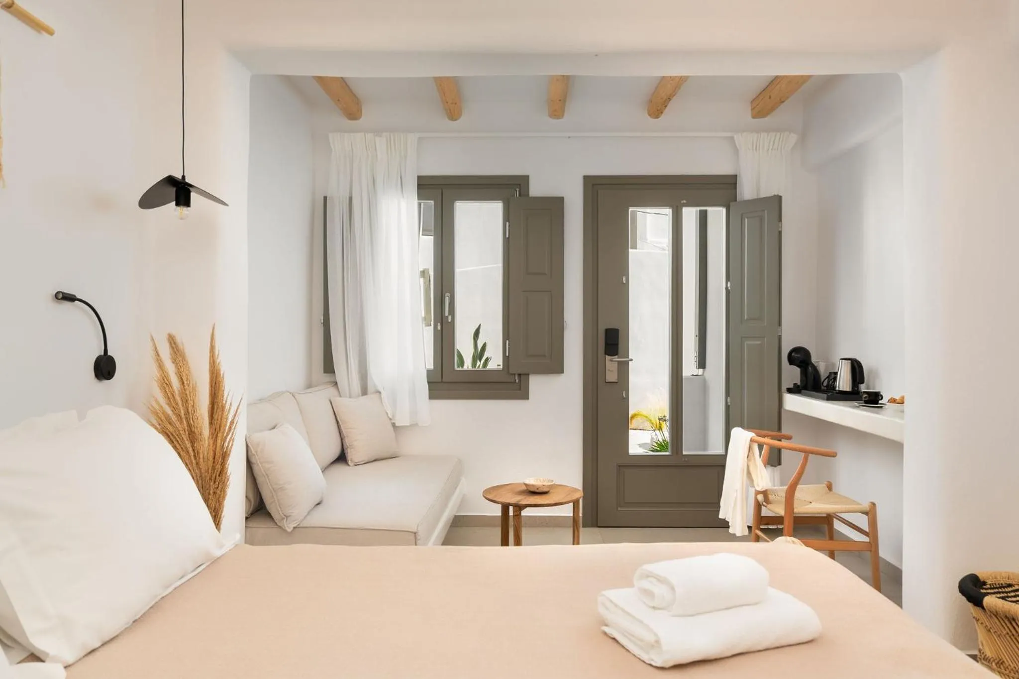 Living room, Bed in Melidron Hotel & Suites