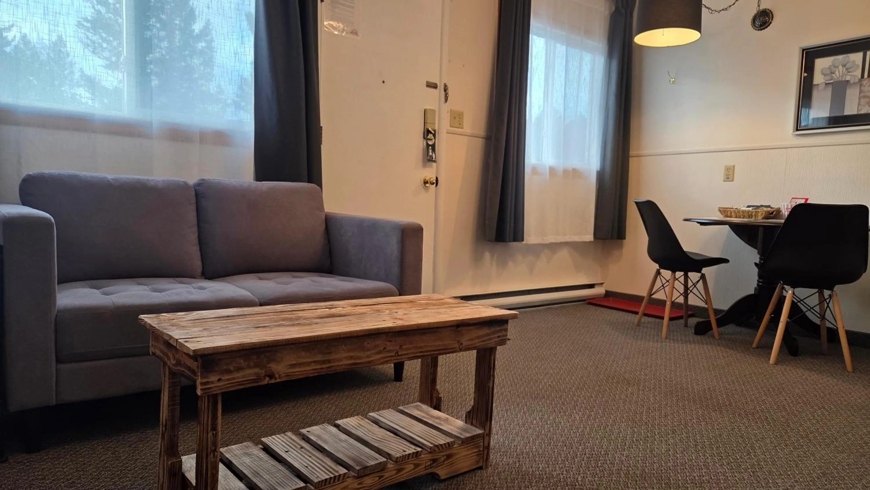 Living room in Lido Motel